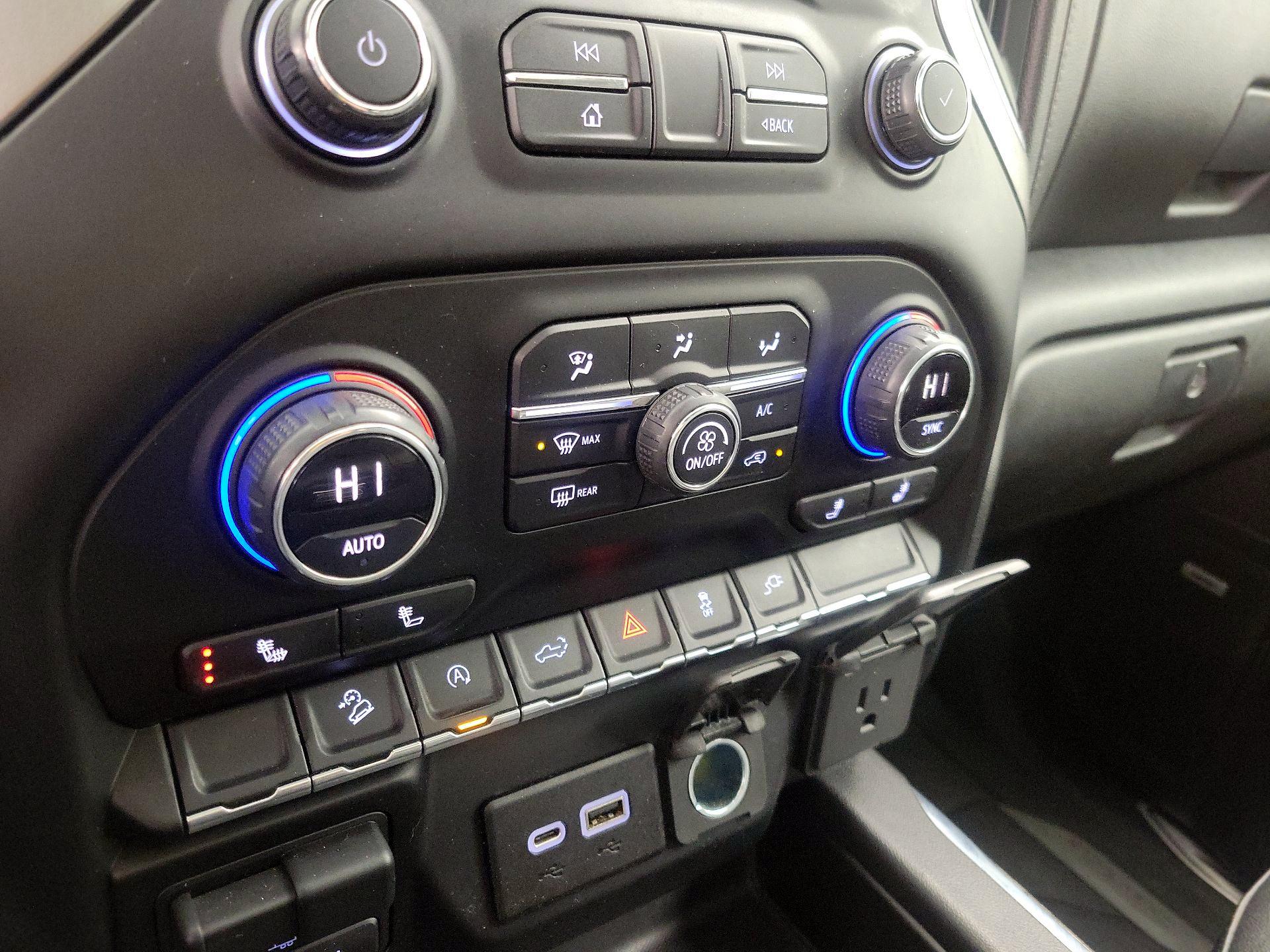 Thumbnail: 2020 Chevrolet Silverado 1500 - 16