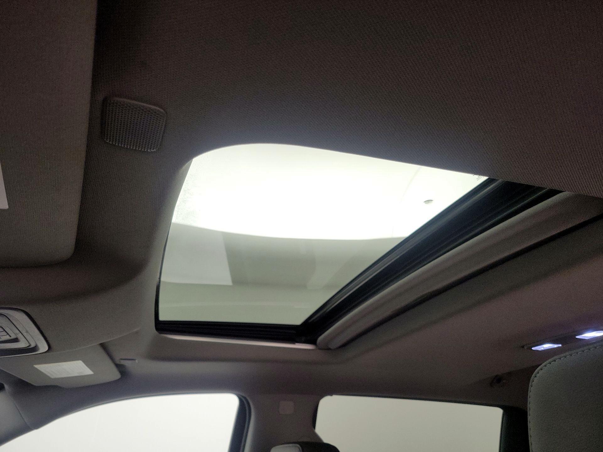 Thumbnail: 2020 Chevrolet Silverado 1500 - 19