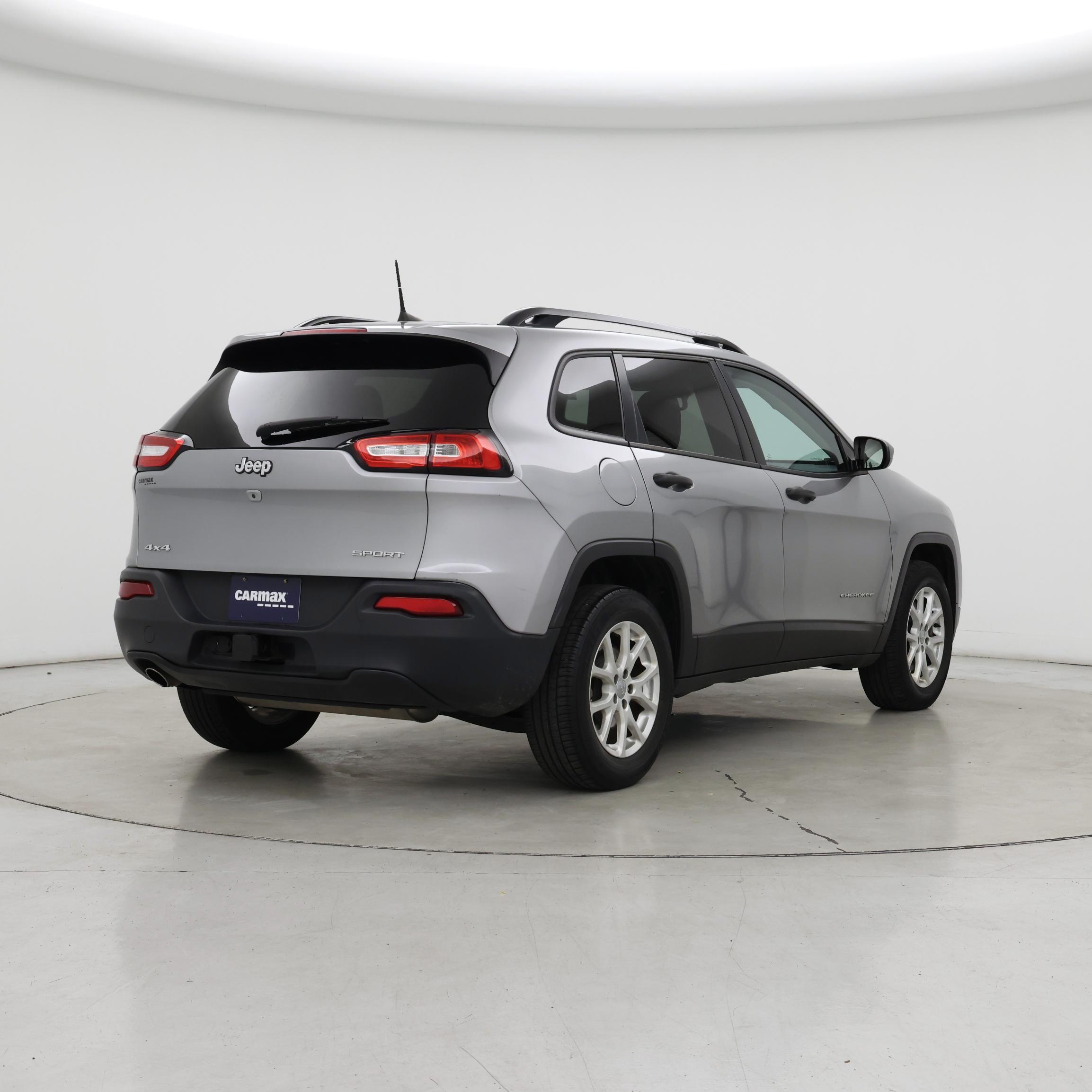 Thumbnail: 2016 Jeep Cherokee - 8