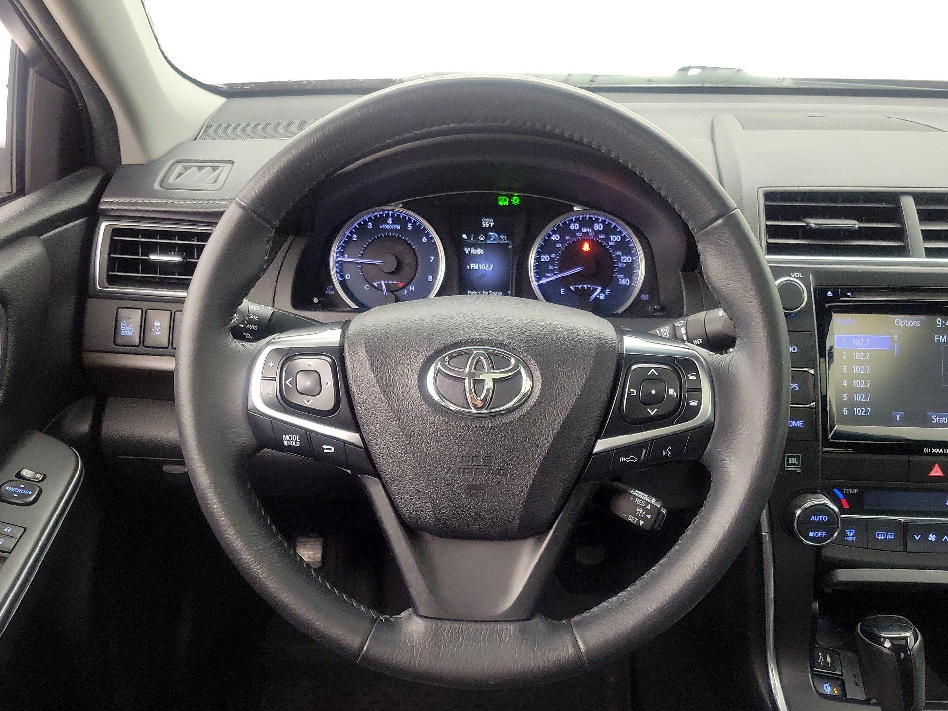 Thumbnail: 2016 Toyota Camry - 10