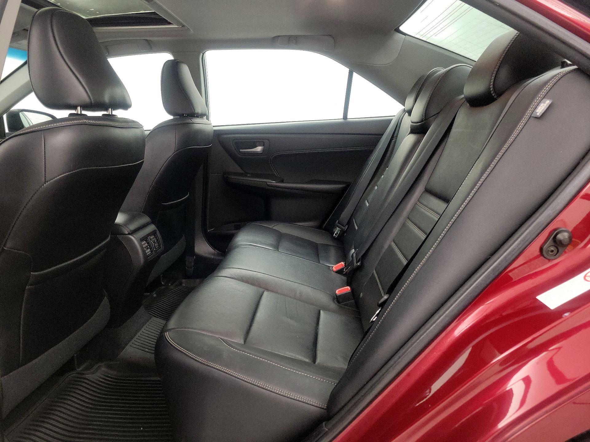 Thumbnail: 2016 Toyota Camry - 20