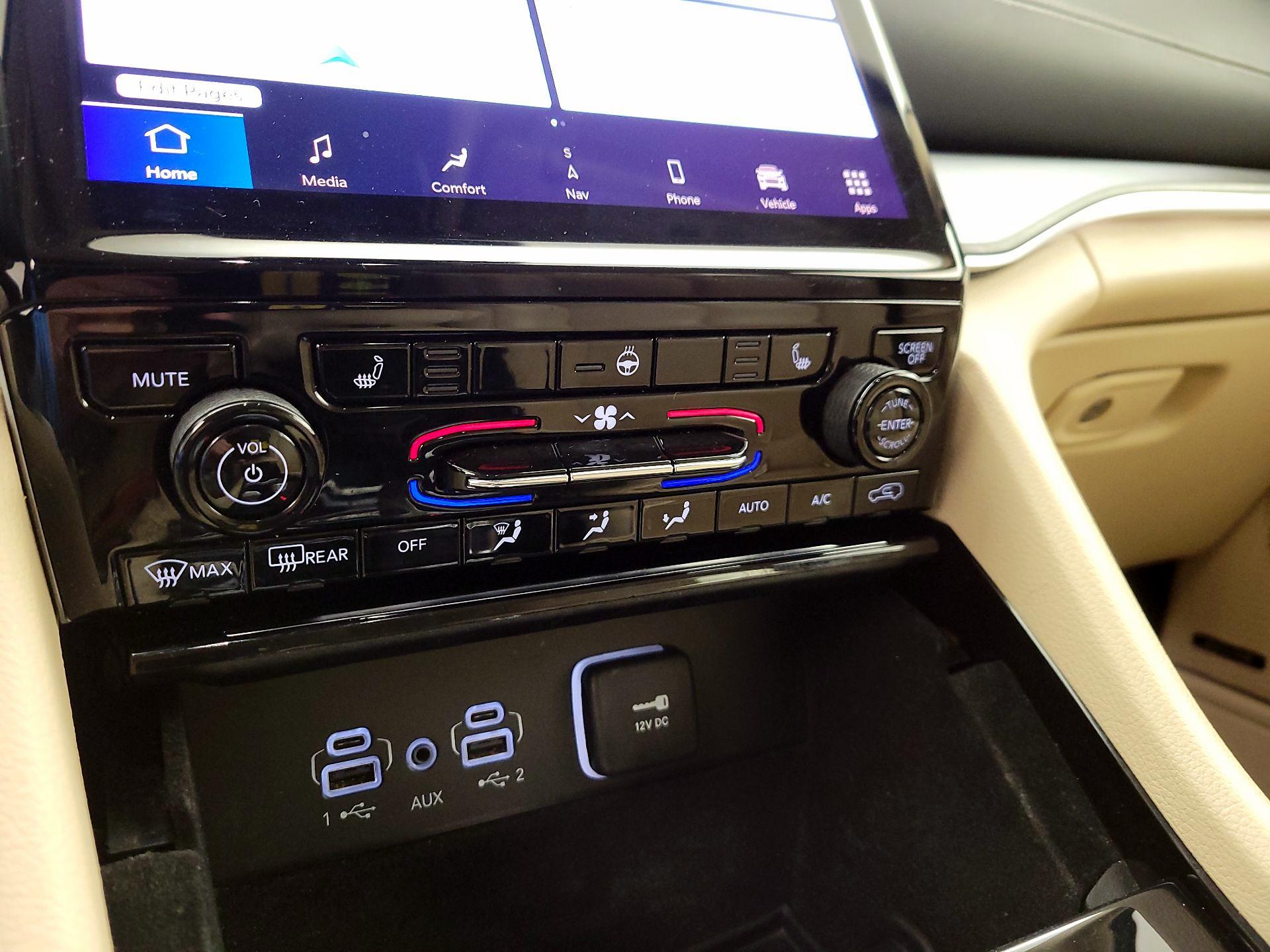 Thumbnail: 2021 Jeep Grand Cherokee L - 17