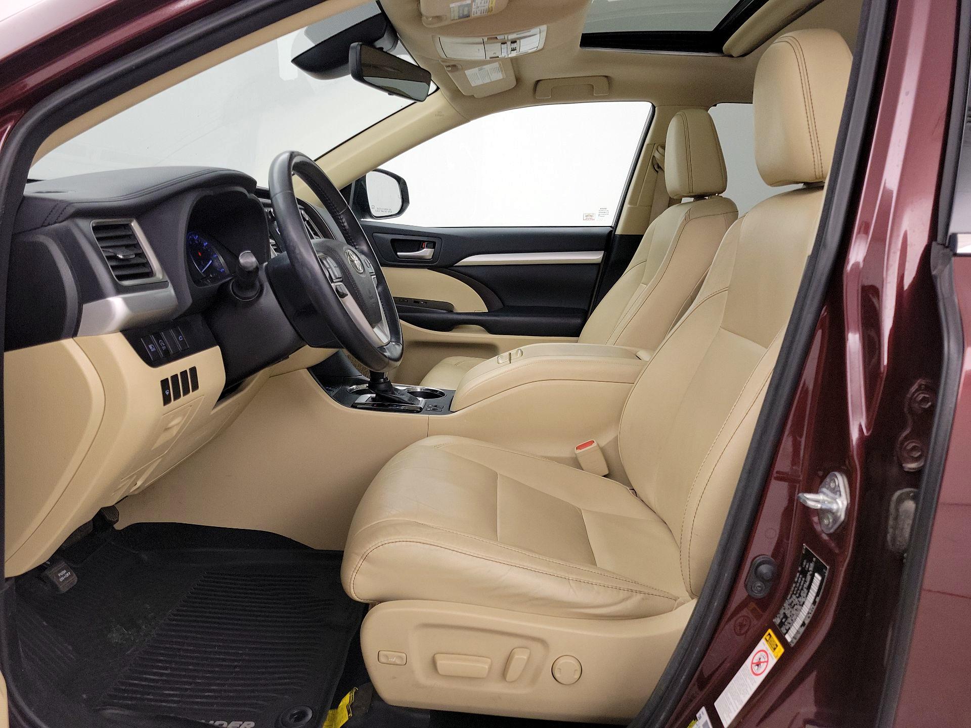 Thumbnail: 2018 Toyota Highlander - 11