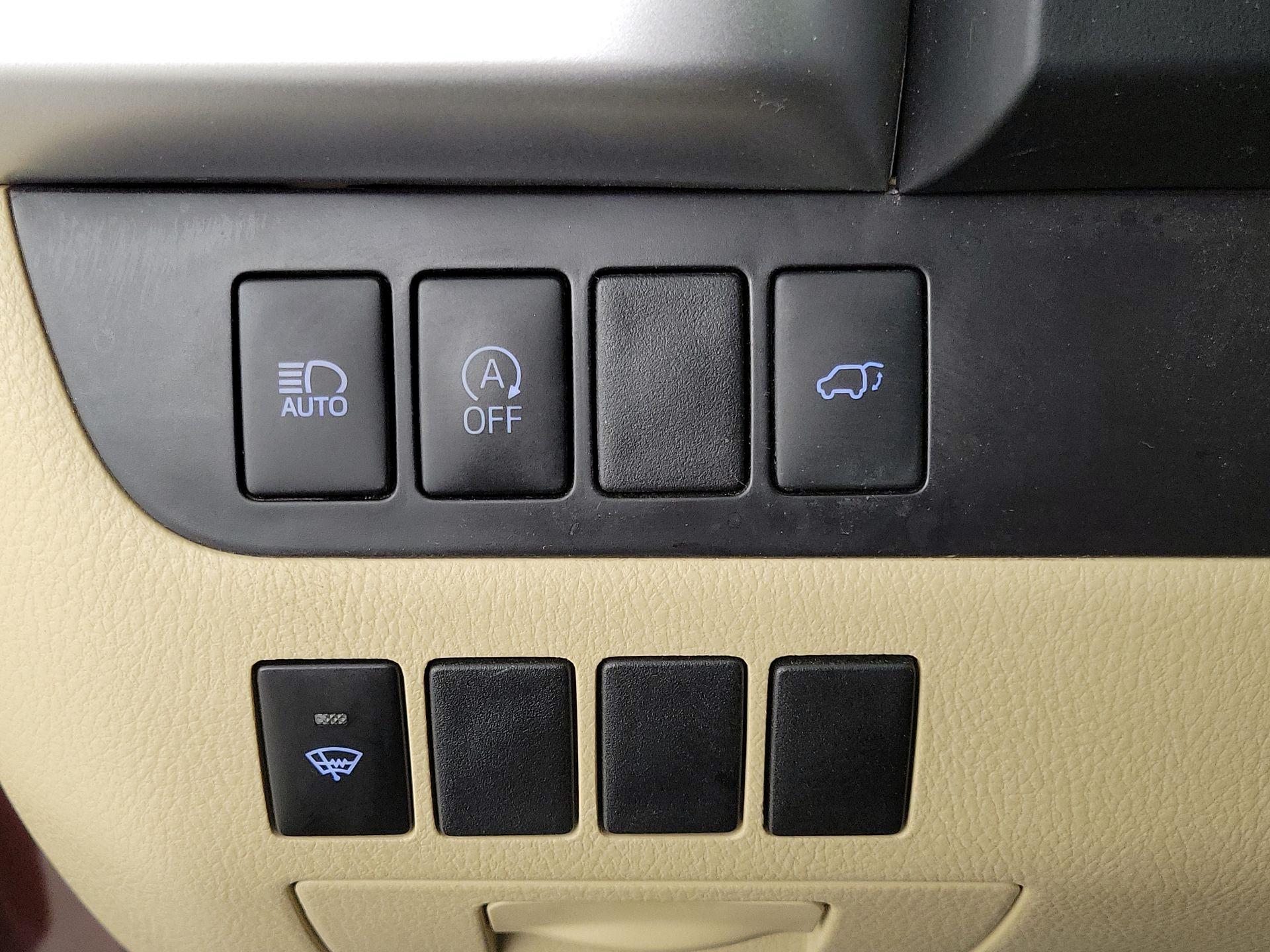 Thumbnail: 2018 Toyota Highlander - 13