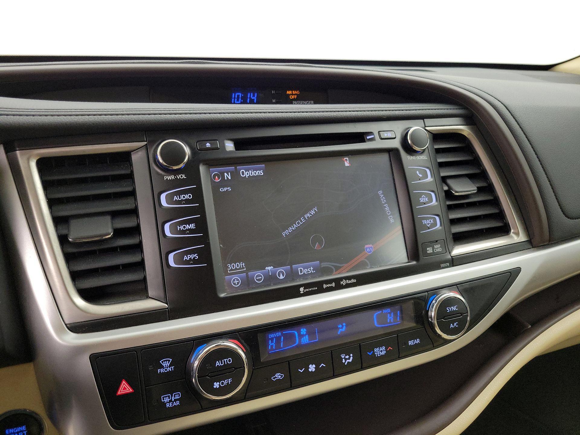 Thumbnail: 2018 Toyota Highlander - 14