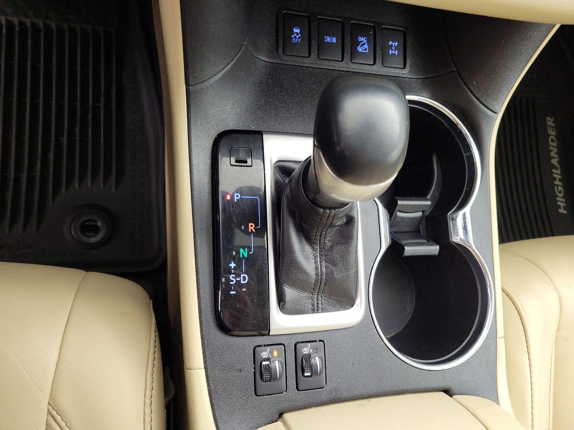 Thumbnail: 2018 Toyota Highlander - 18