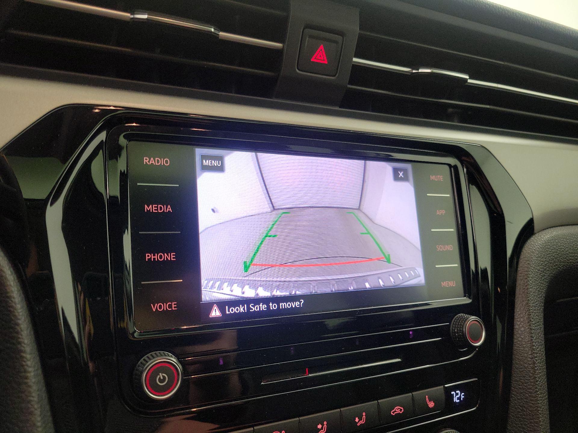 Thumbnail: 2021 Volkswagen Passat - 14