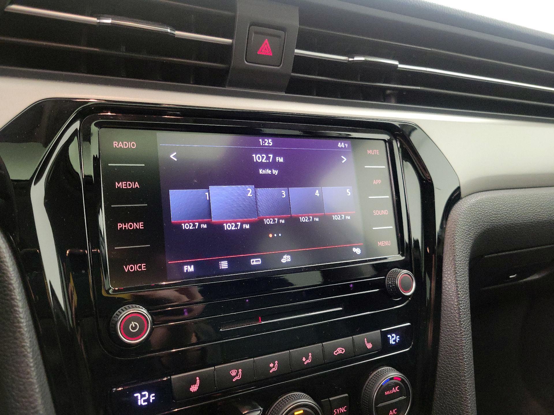 Thumbnail: 2021 Volkswagen Passat - 15