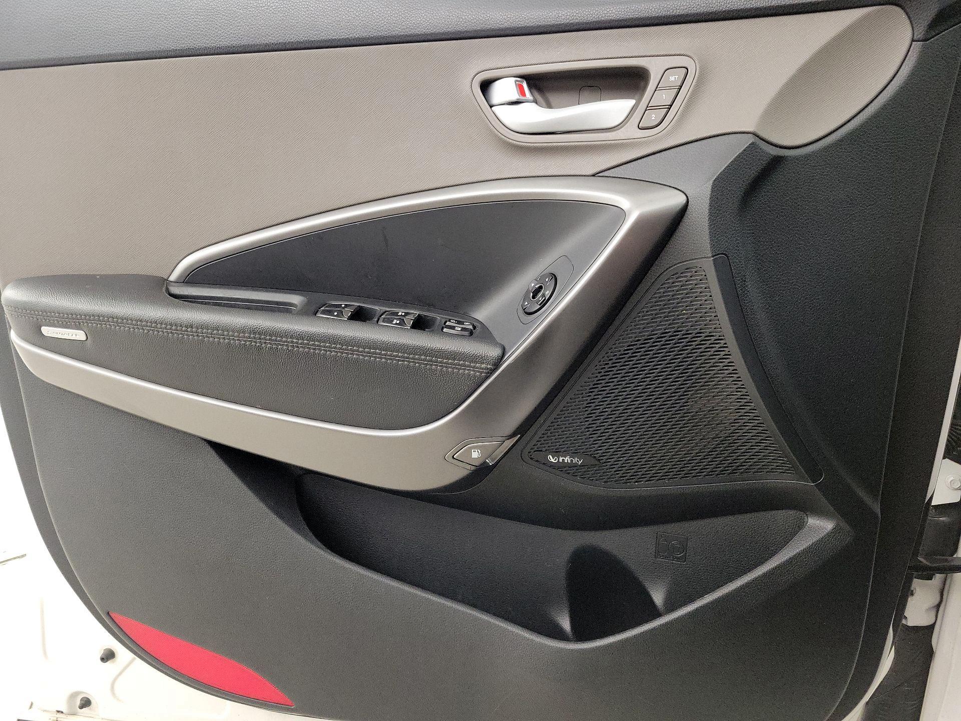 Thumbnail: 2017 Hyundai Santa Fe - 12