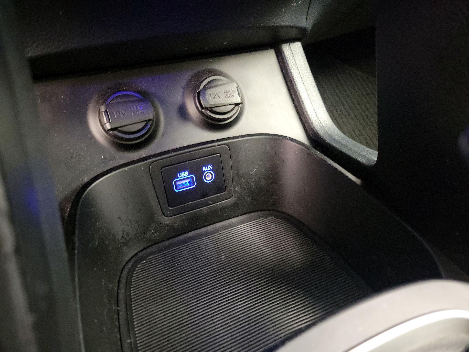 Thumbnail: 2017 Hyundai Santa Fe - 19