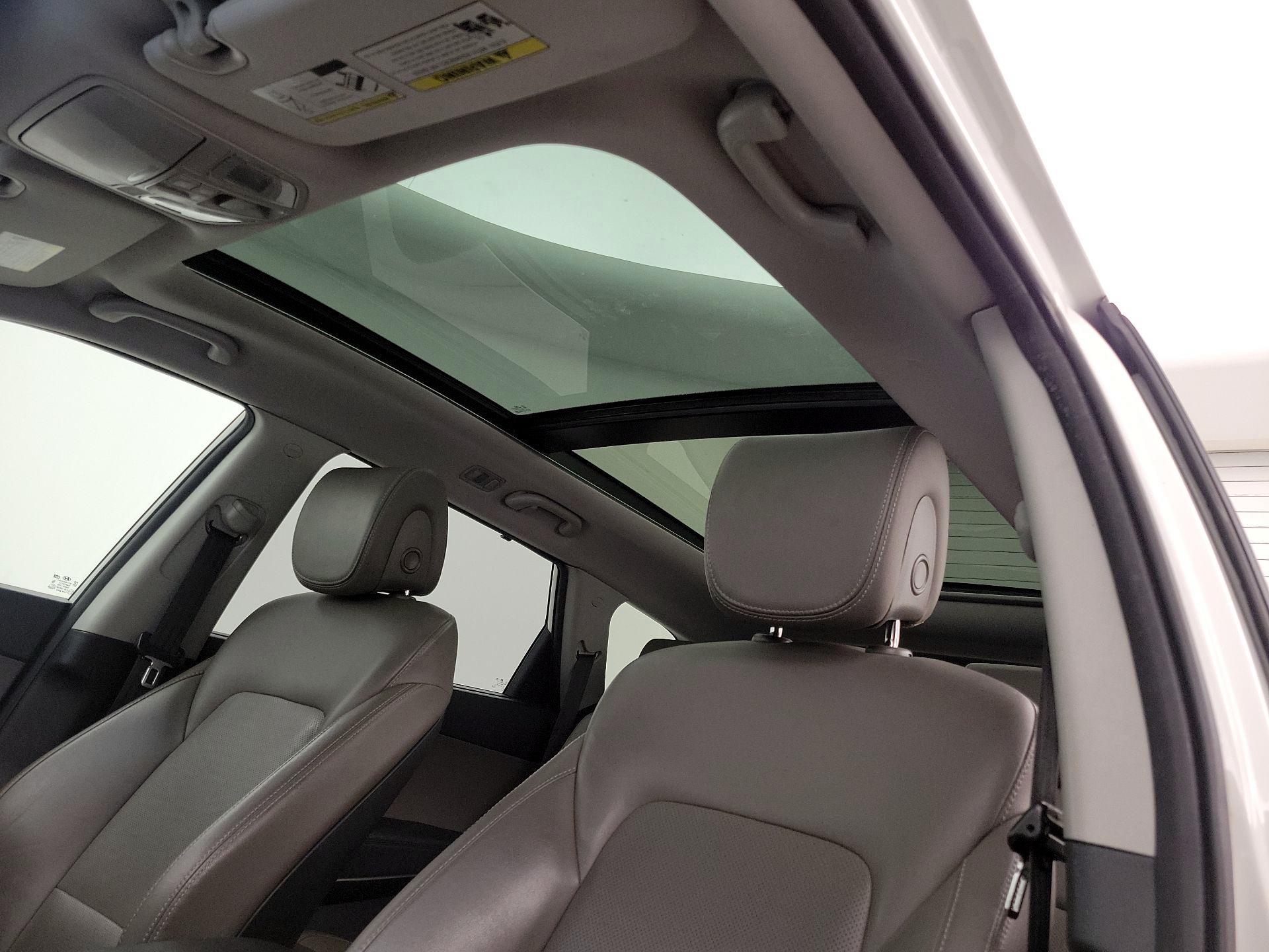 Thumbnail: 2017 Hyundai Santa Fe - 20