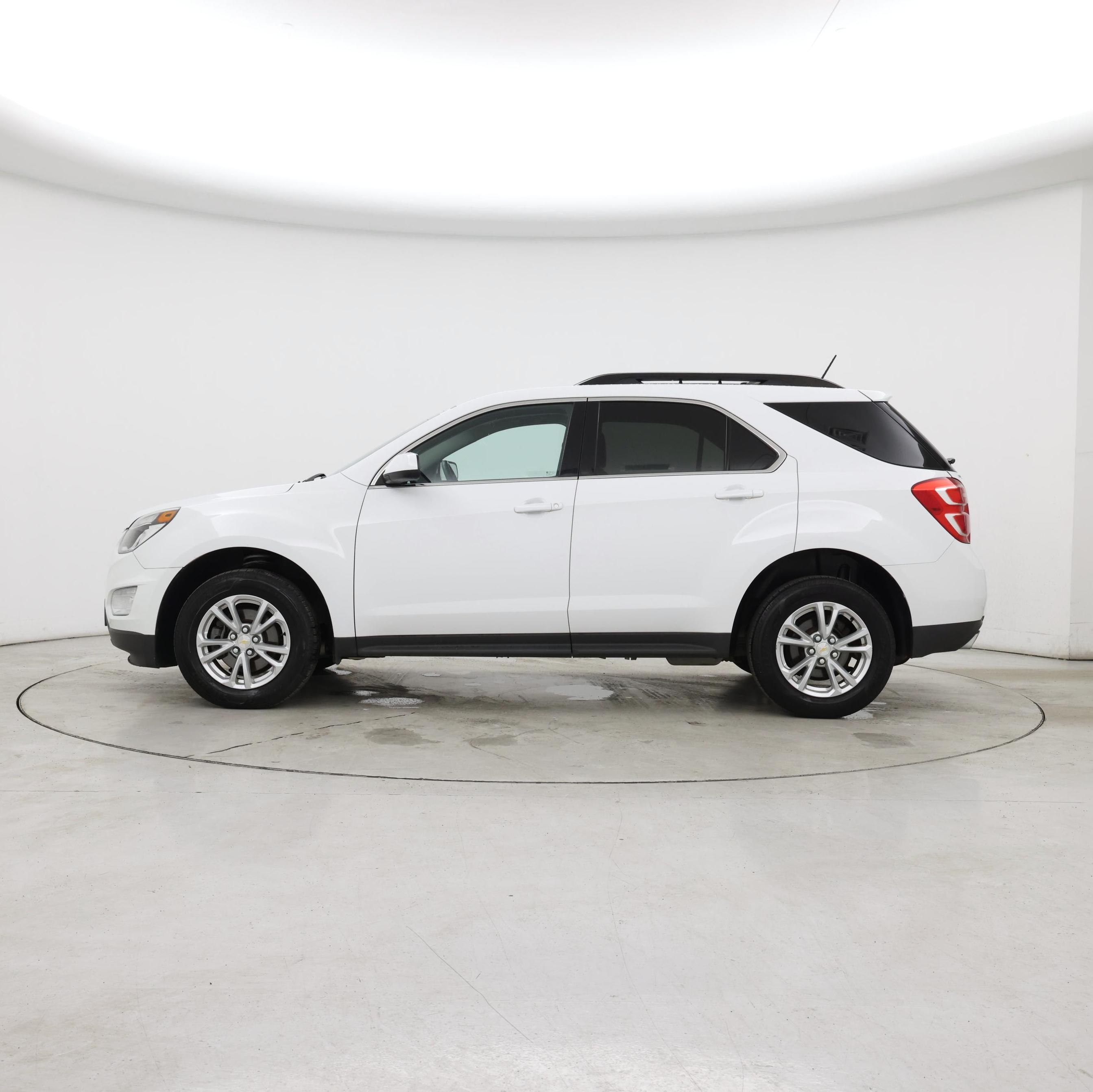 Thumbnail: 2017 Chevrolet Equinox - 3