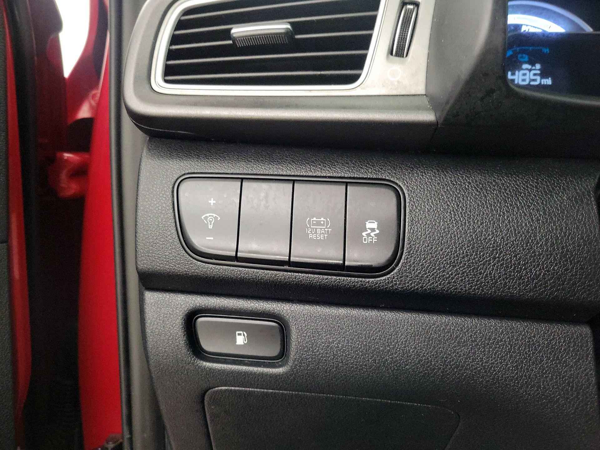 Thumbnail: 2019 Kia Niro - 13