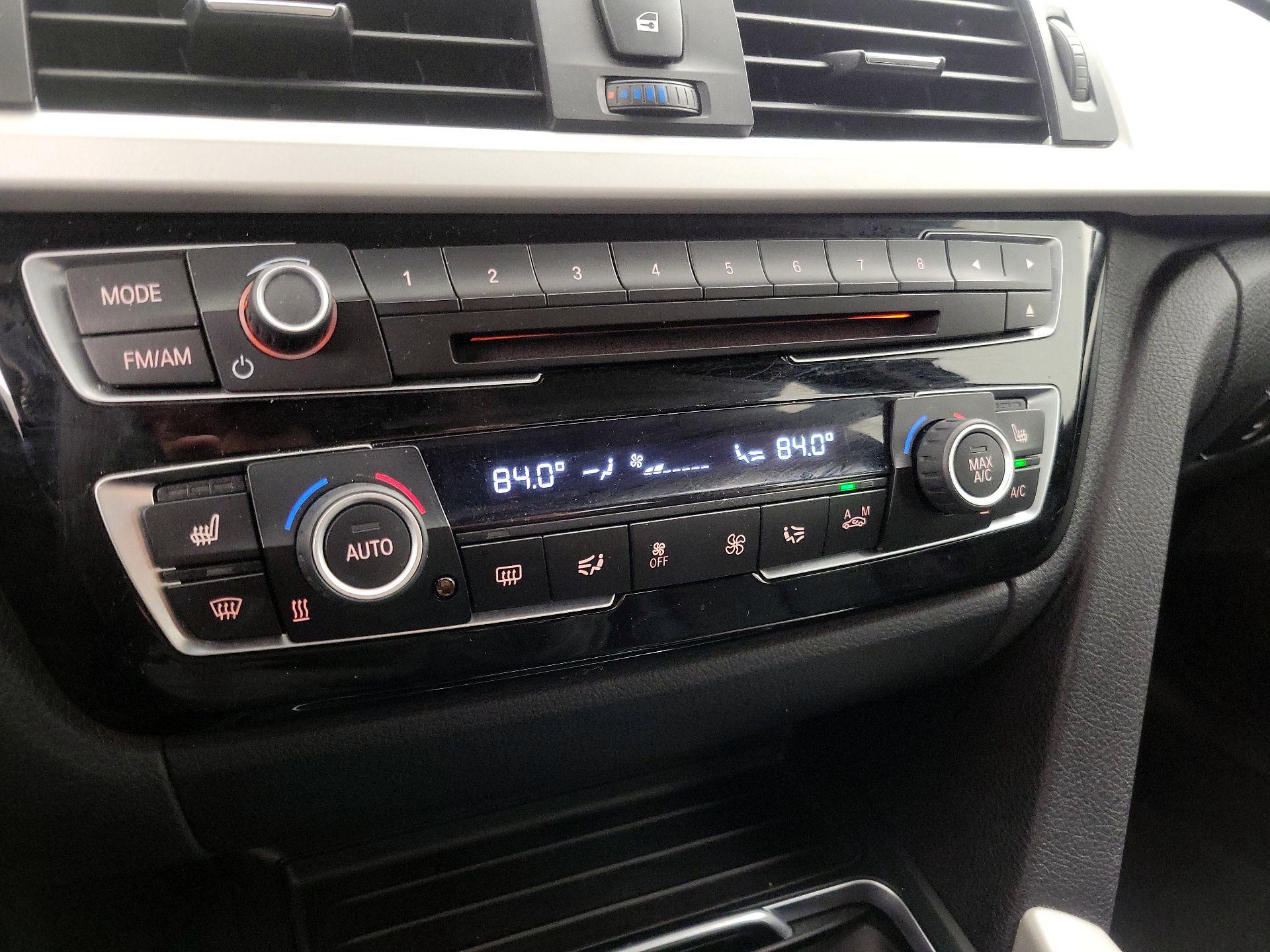 Thumbnail: 2016 BMW 3 Series - 16