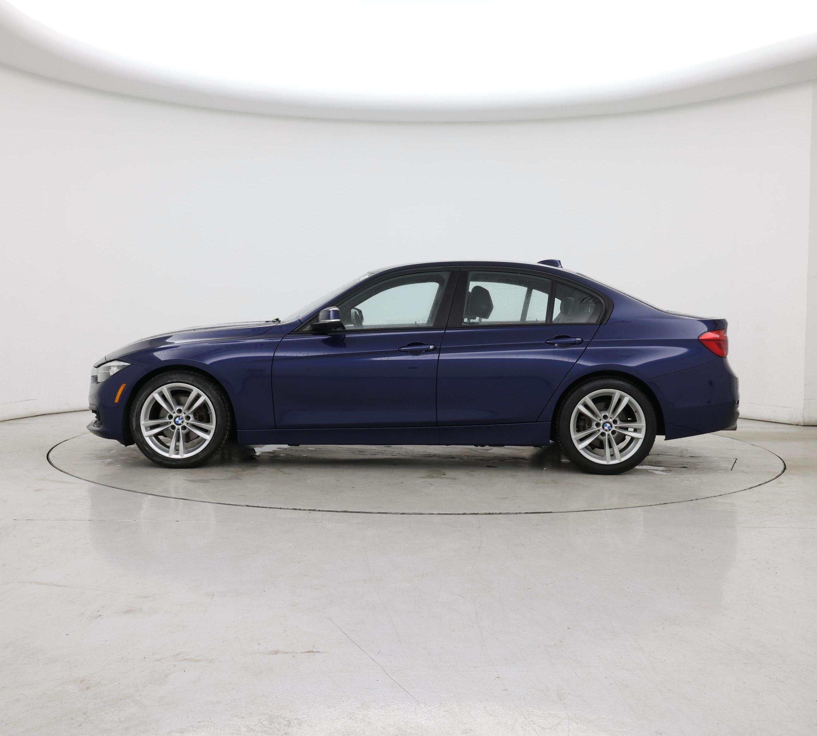 Thumbnail: 2016 BMW 3 Series - 3