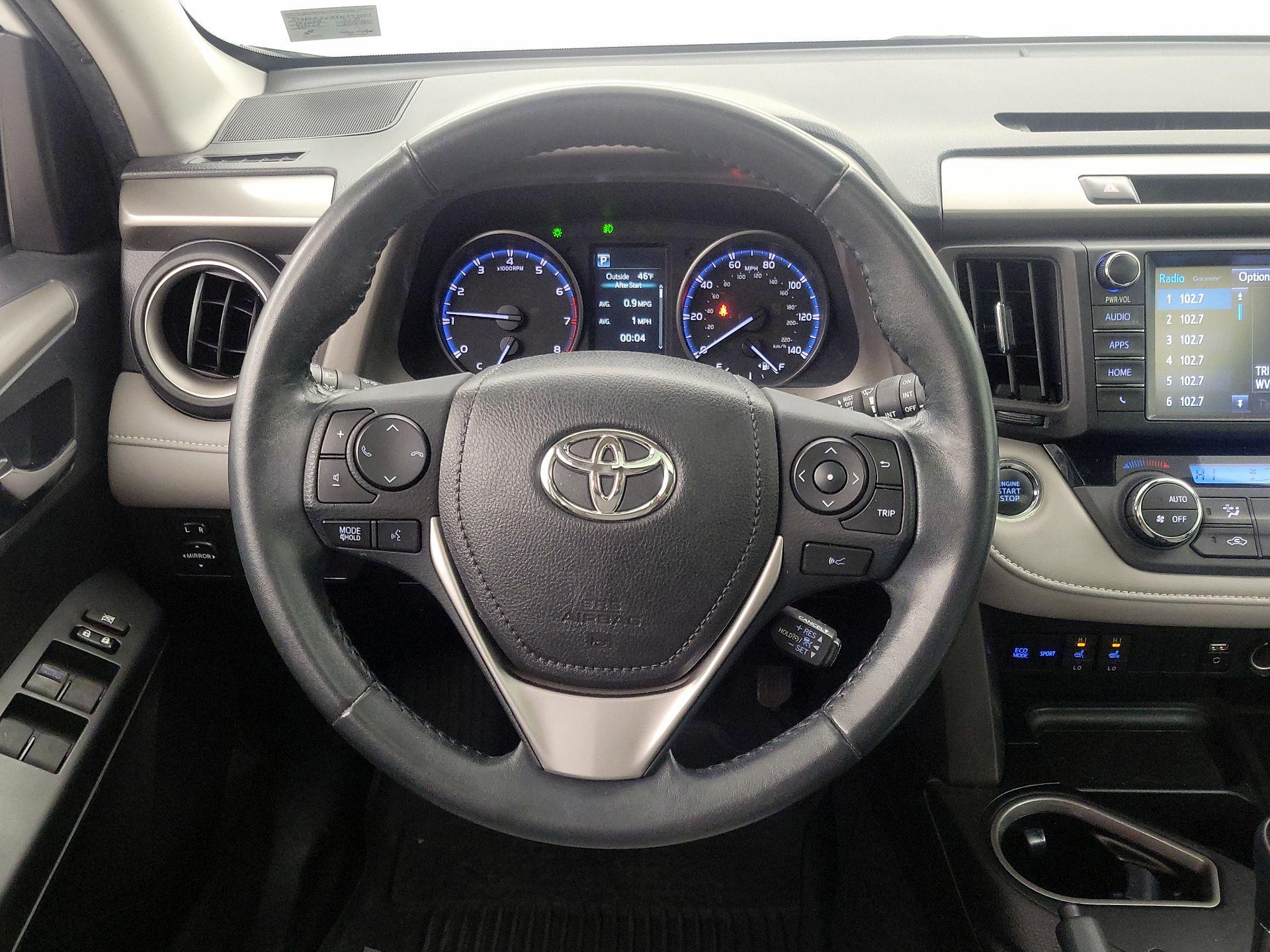 Thumbnail: 2018 Toyota RAV4 - 10