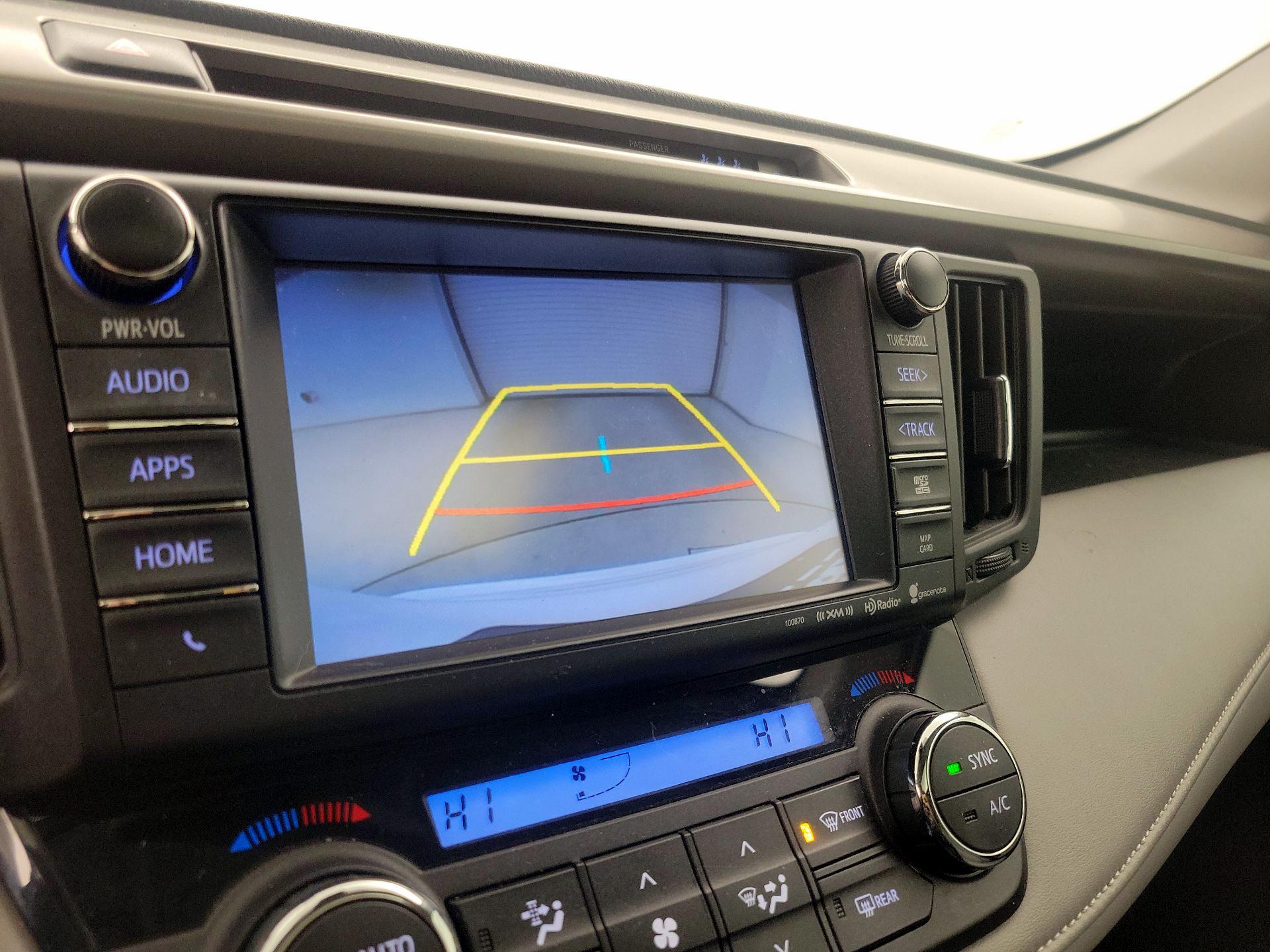 Thumbnail: 2018 Toyota RAV4 - 15