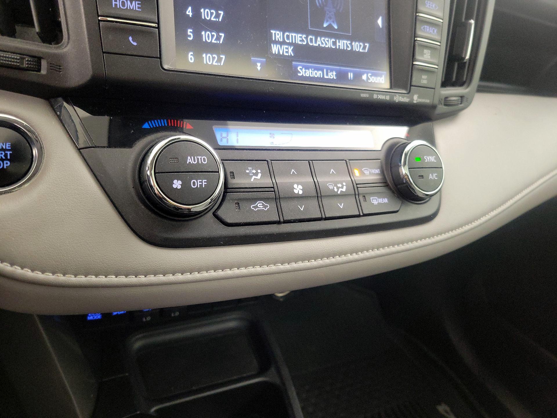 Thumbnail: 2018 Toyota RAV4 - 17