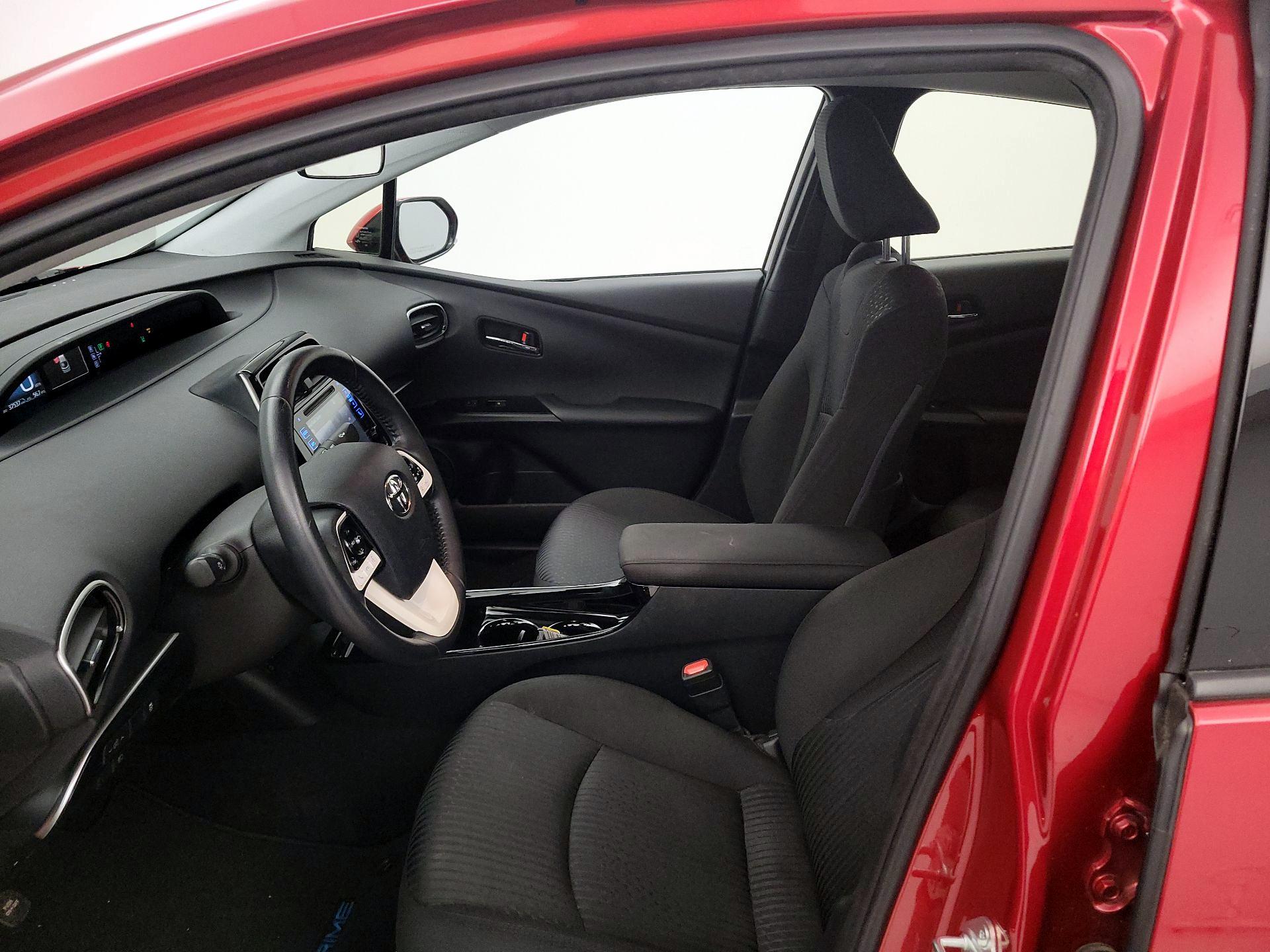 Thumbnail: 2018 Toyota Prius Prime - 11