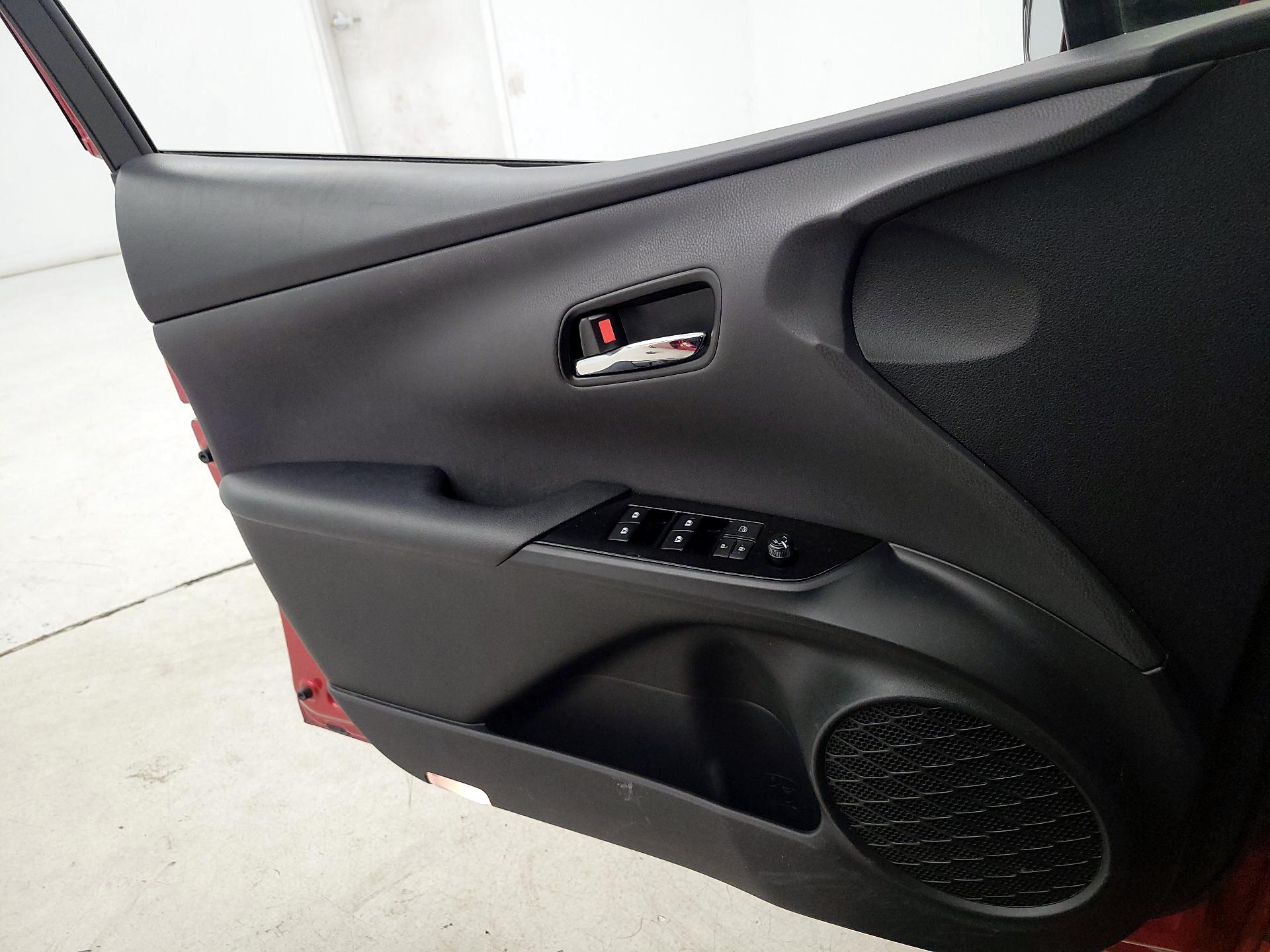 Thumbnail: 2018 Toyota Prius Prime - 12