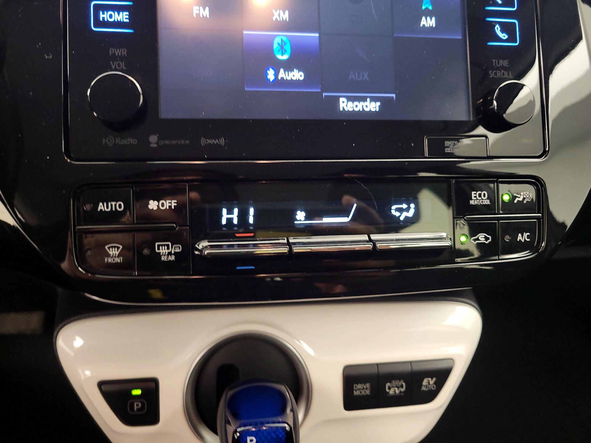 Thumbnail: 2018 Toyota Prius Prime - 16