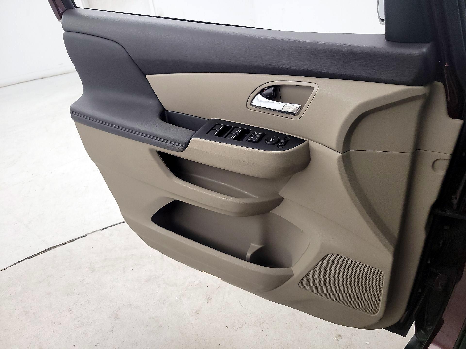 Thumbnail: 2015 Honda Odyssey - 12