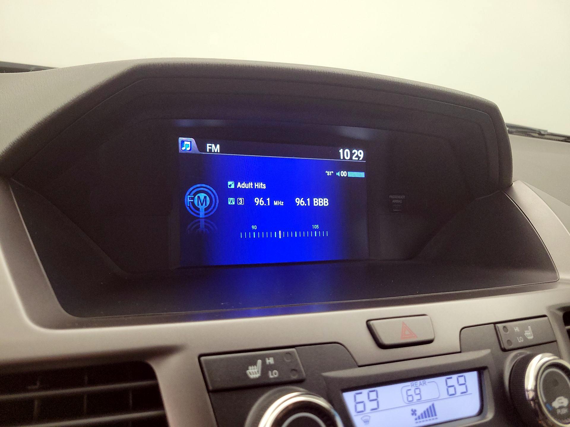 Thumbnail: 2015 Honda Odyssey - 15