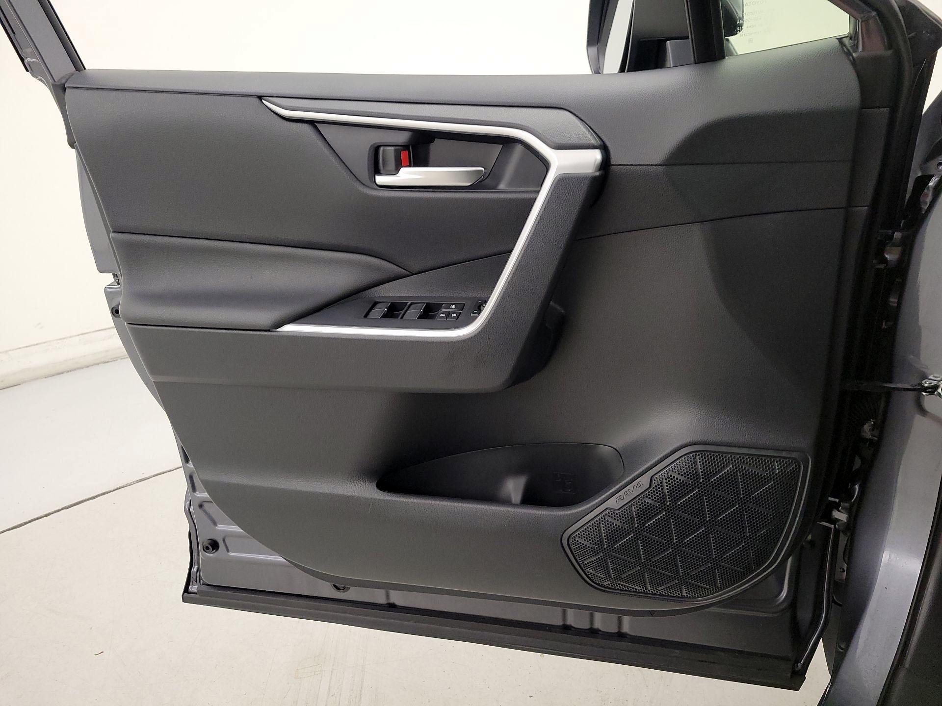 Thumbnail: 2024 Toyota RAV4 - 12