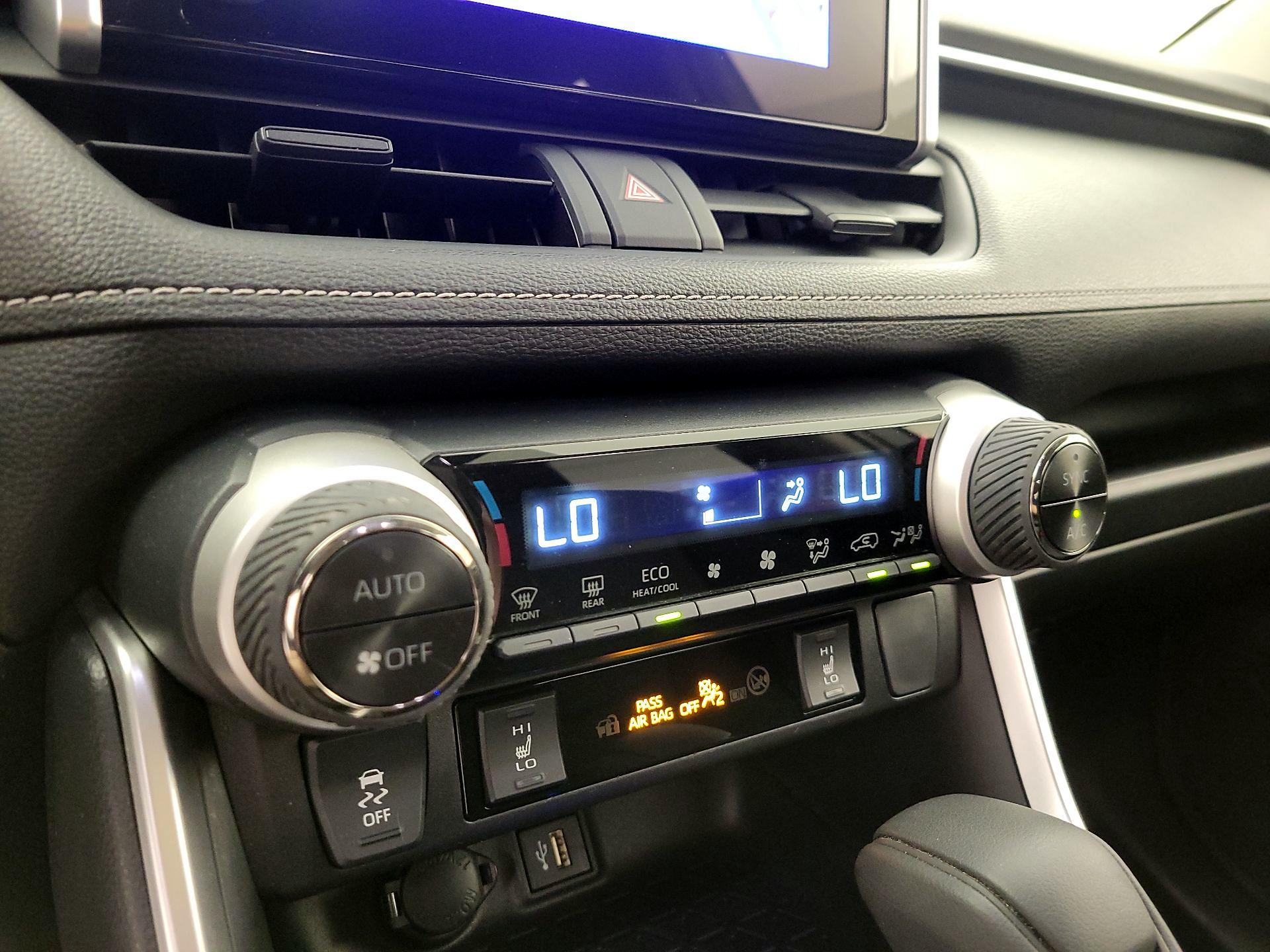 Thumbnail: 2024 Toyota RAV4 - 17