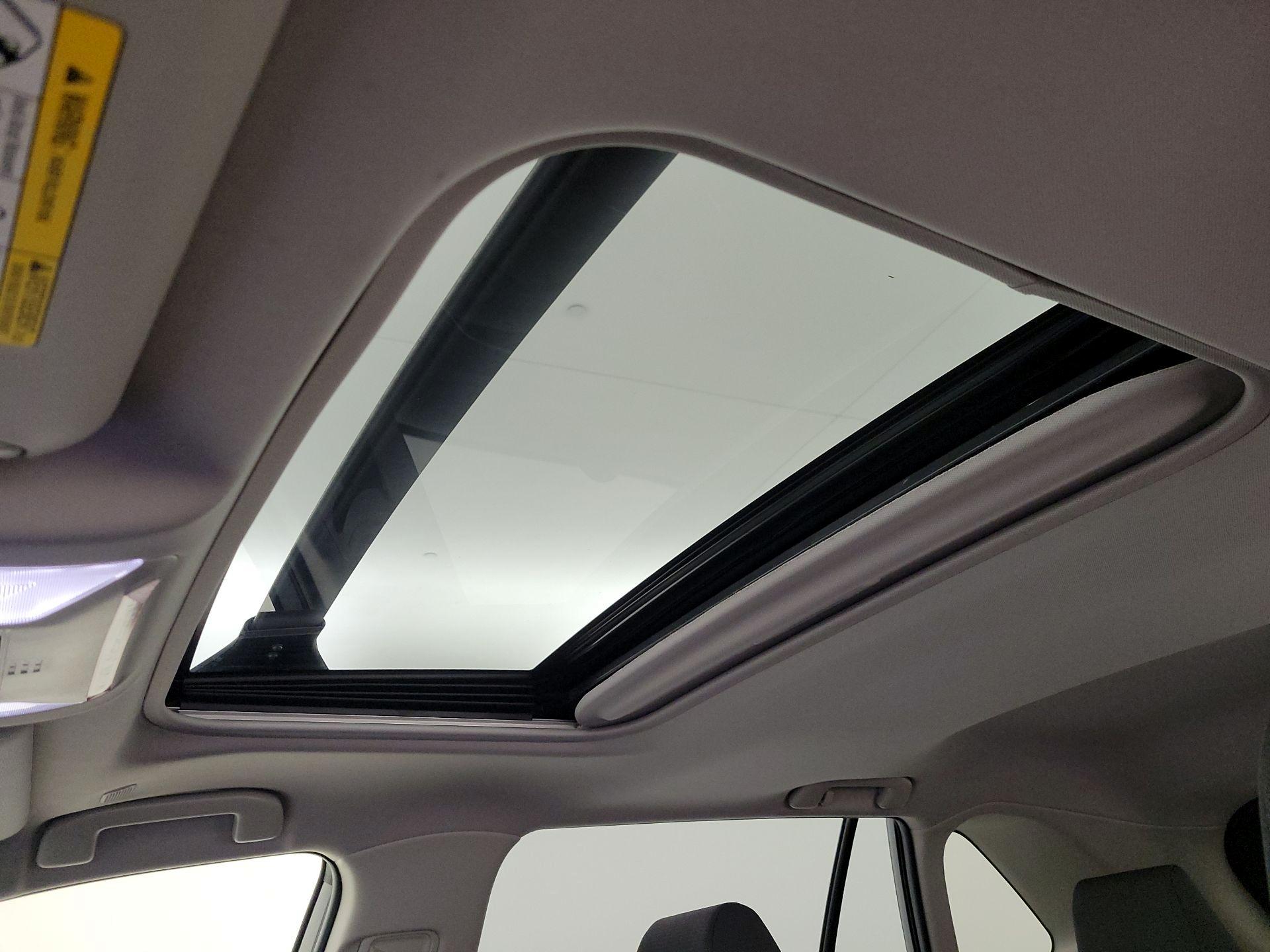 Thumbnail: 2024 Toyota RAV4 - 20