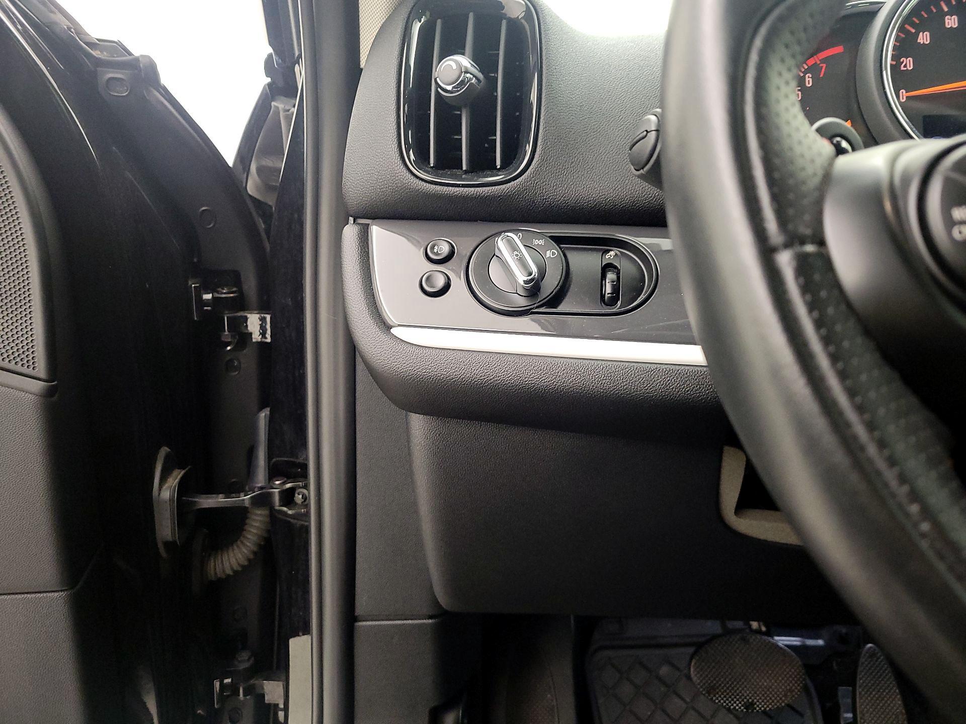 Thumbnail: 2020 MINI Cooper Countryman - 13