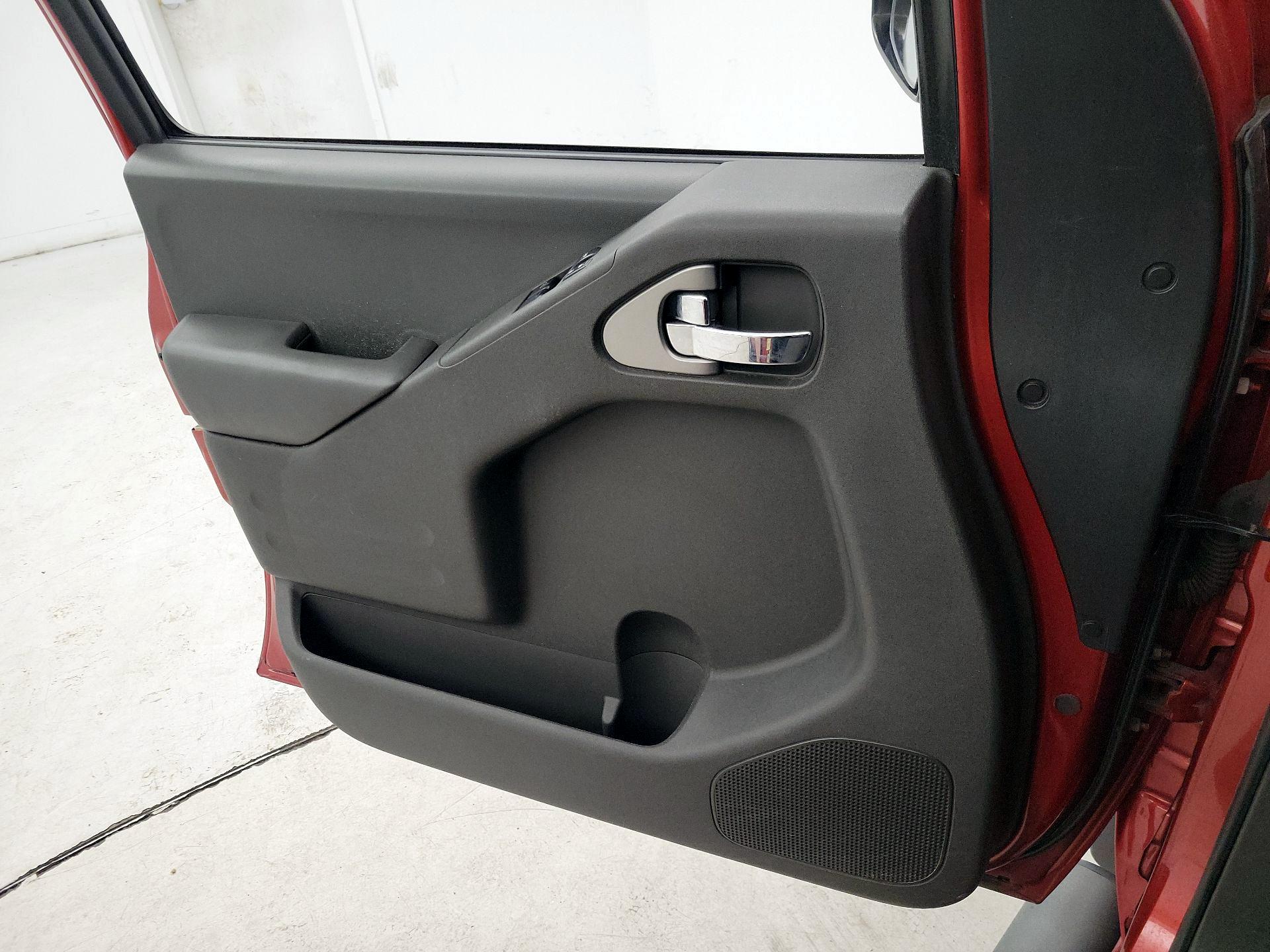 Thumbnail: 2015 Nissan Frontier - 12