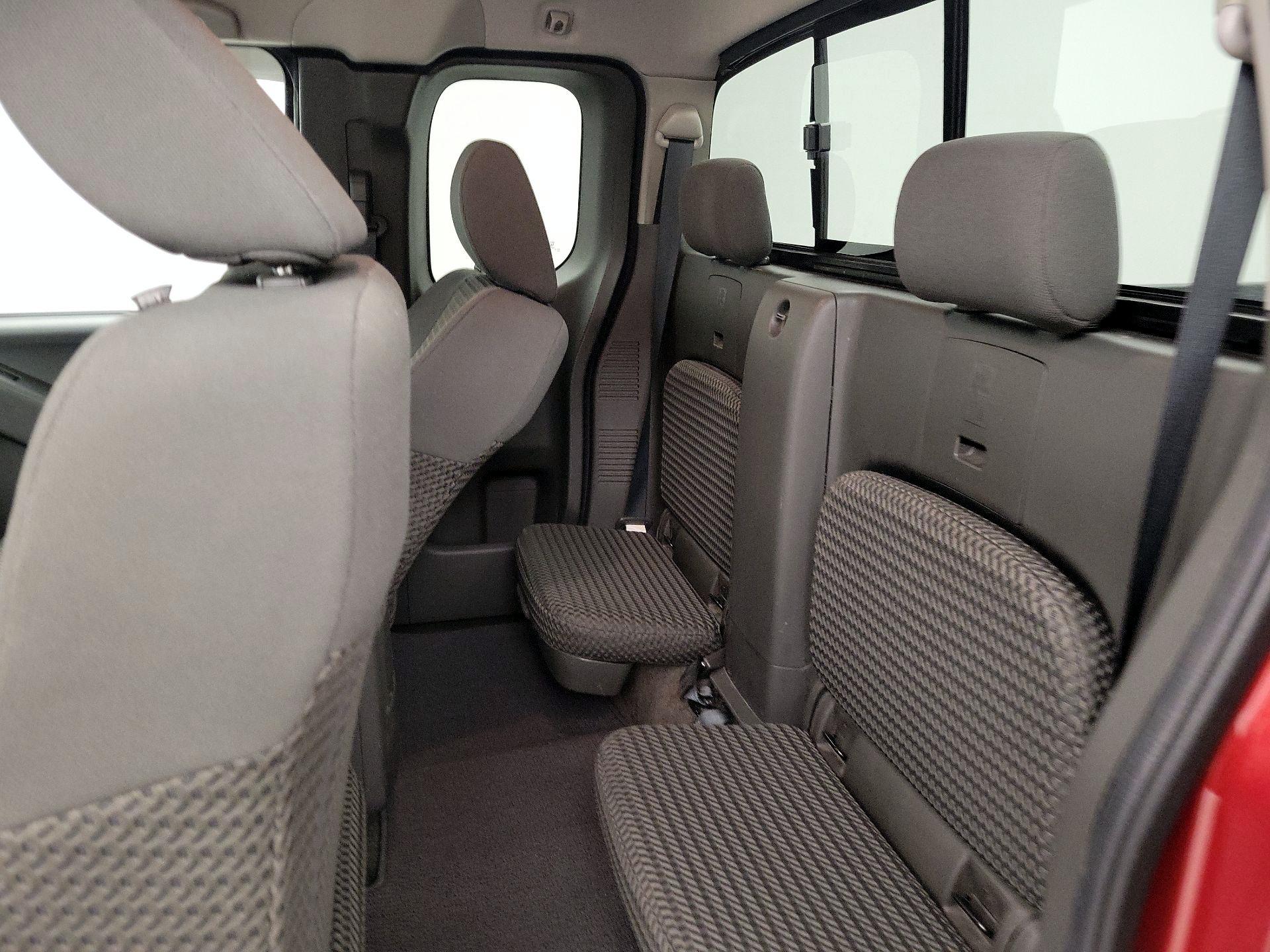 Thumbnail: 2015 Nissan Frontier - 19