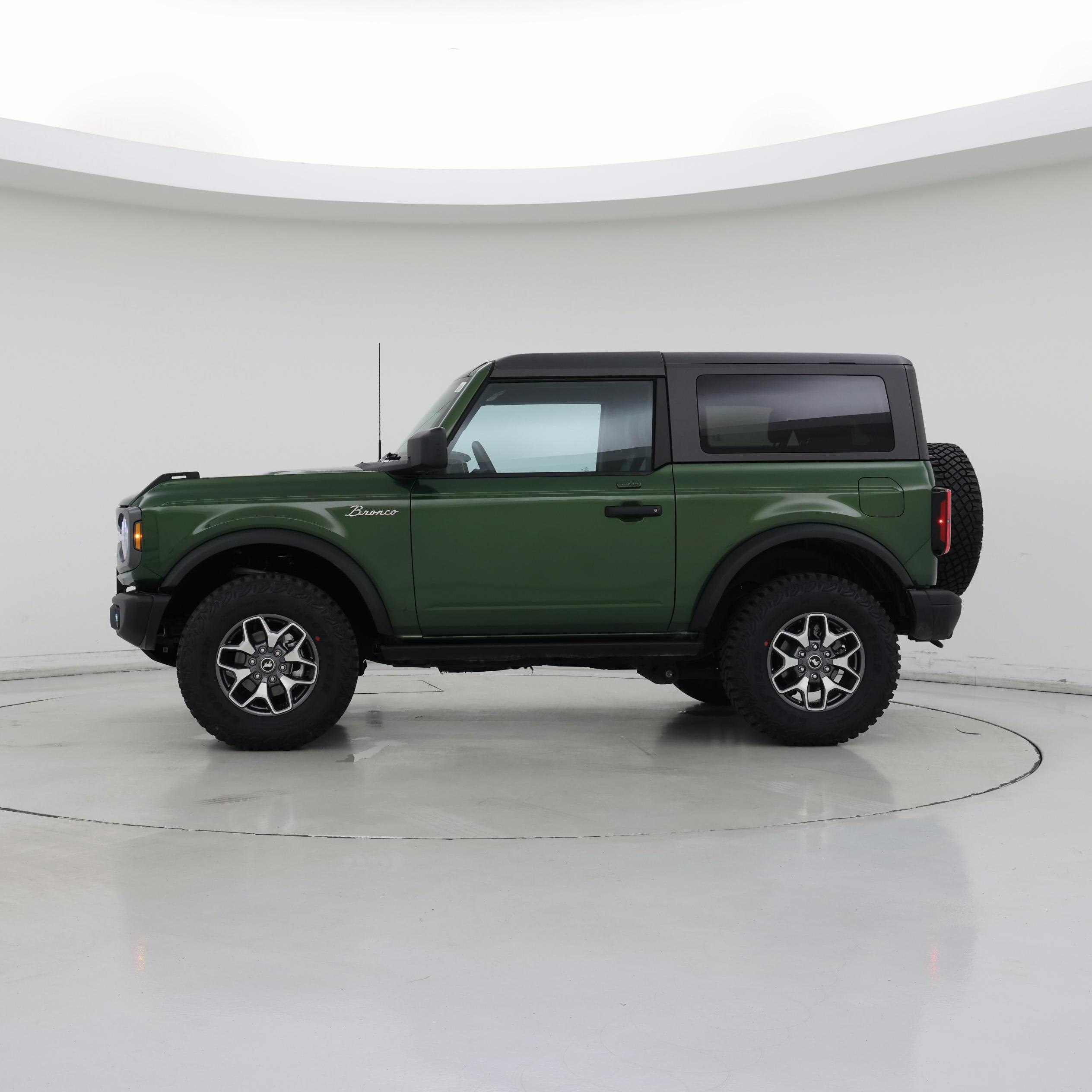 Thumbnail: 2023 Ford Bronco - 3