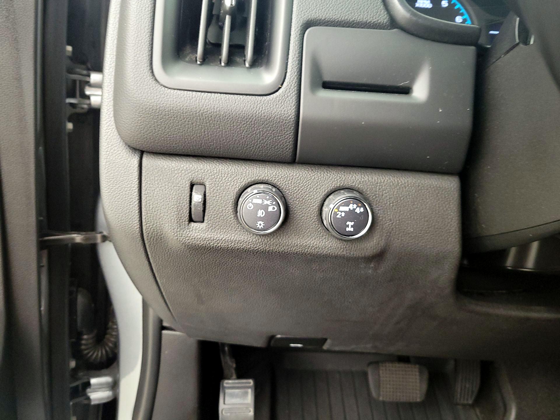 Thumbnail: 2022 Chevrolet Colorado - 13