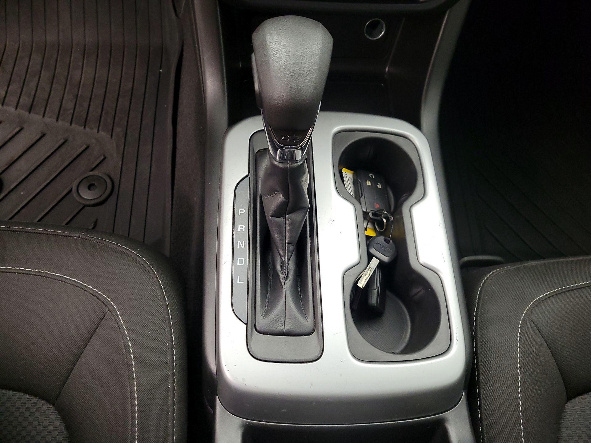 Thumbnail: 2022 Chevrolet Colorado - 17