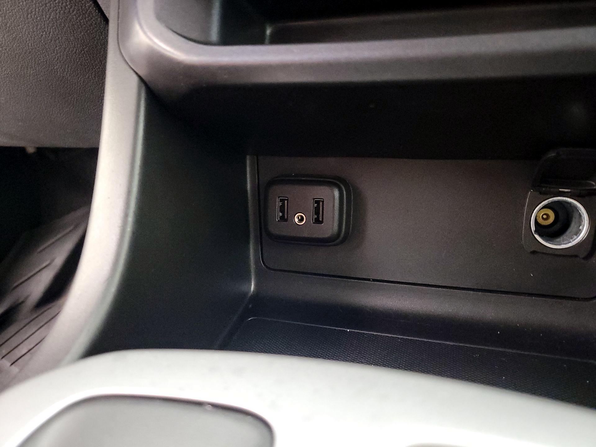 Thumbnail: 2022 Chevrolet Colorado - 18