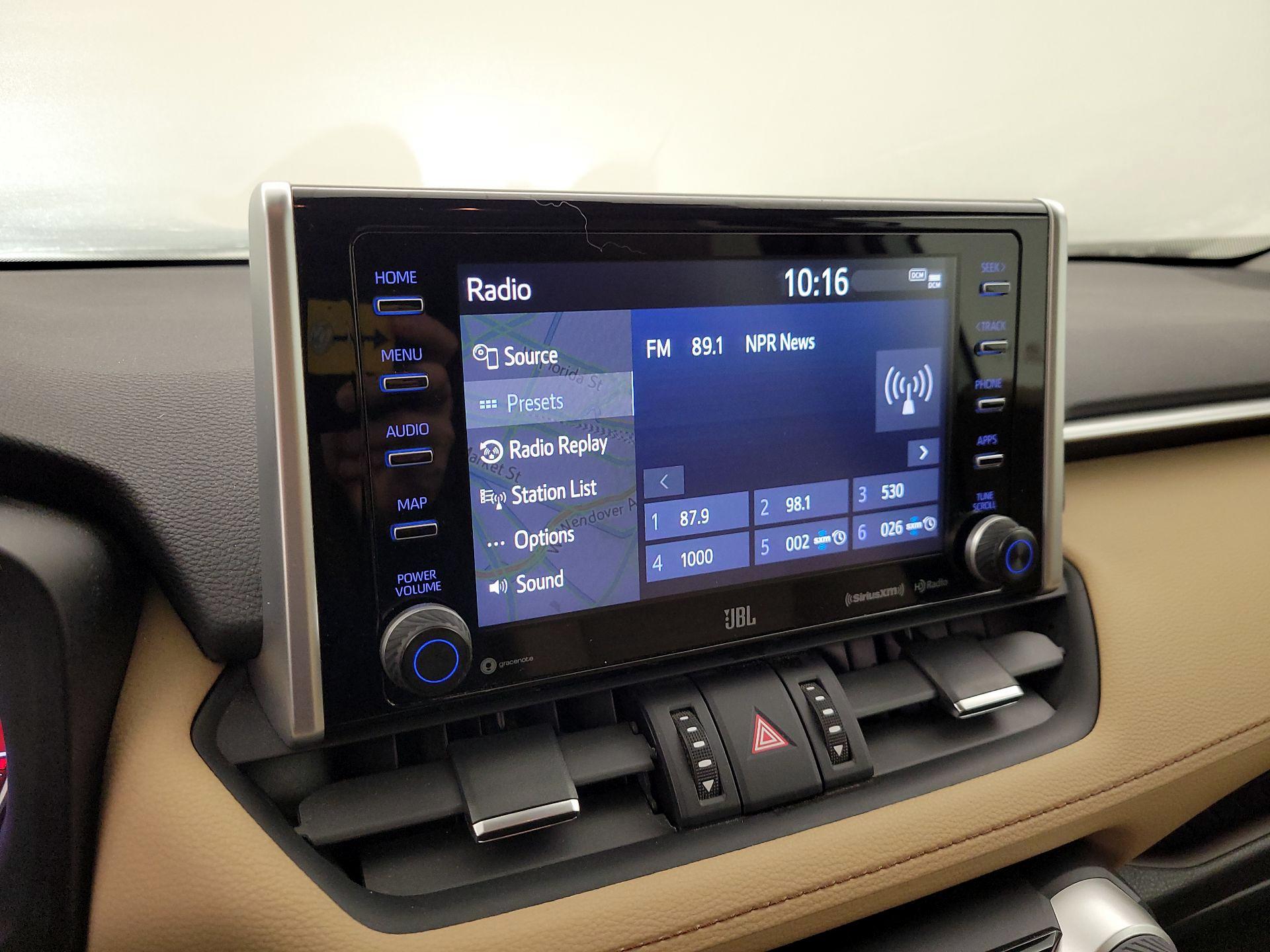 Thumbnail: 2020 Toyota RAV4 - 16