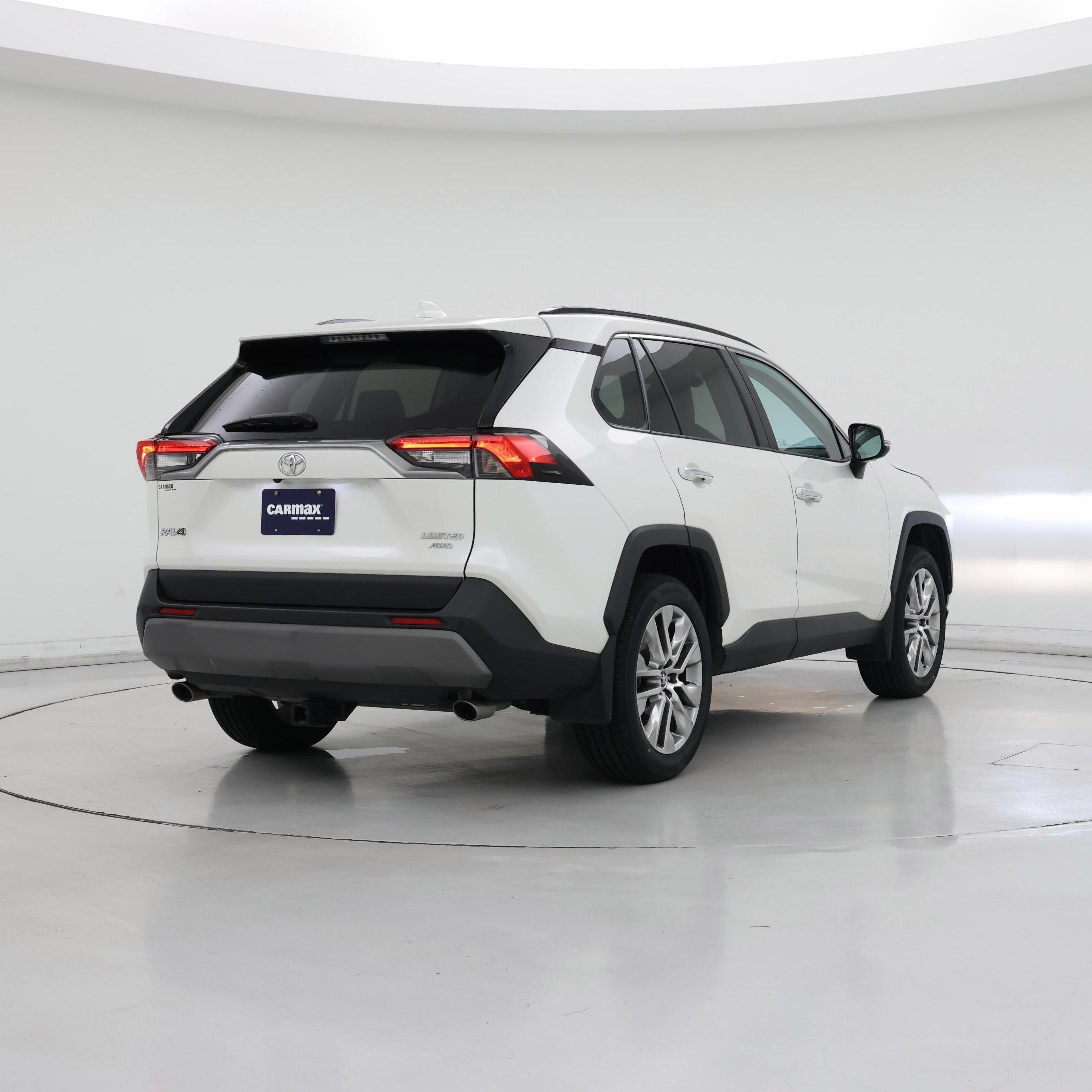 Thumbnail: 2020 Toyota RAV4 - 8