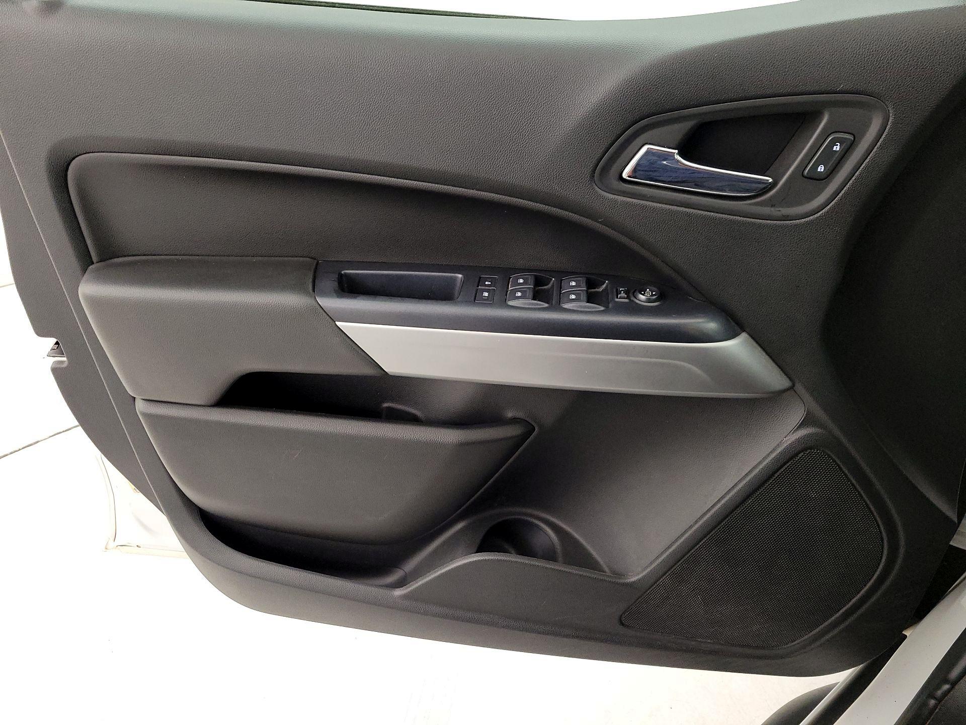Thumbnail: 2019 Chevrolet Colorado - 12