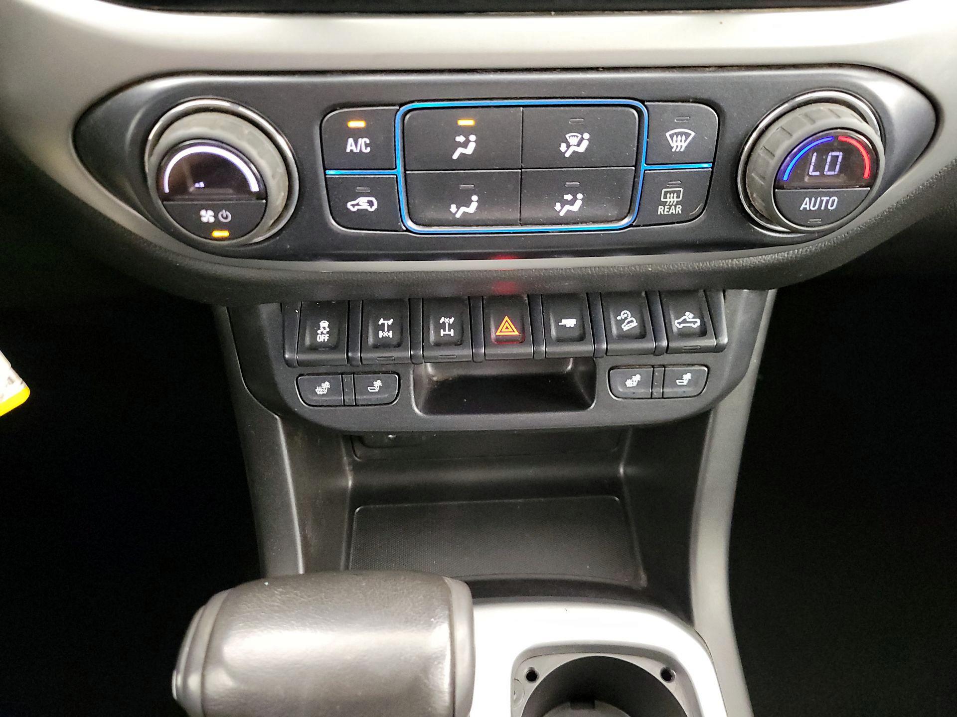Thumbnail: 2019 Chevrolet Colorado - 16