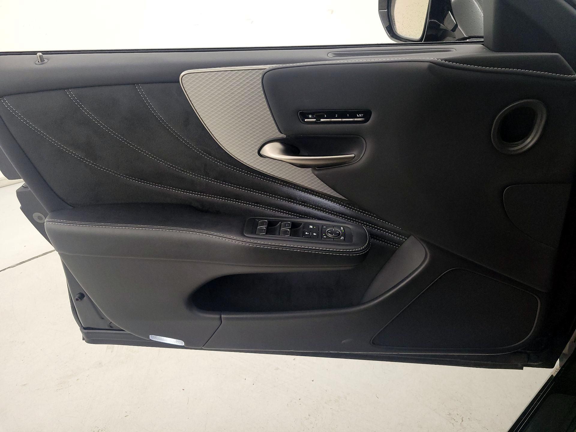 Thumbnail: 2018 Lexus LS - 12