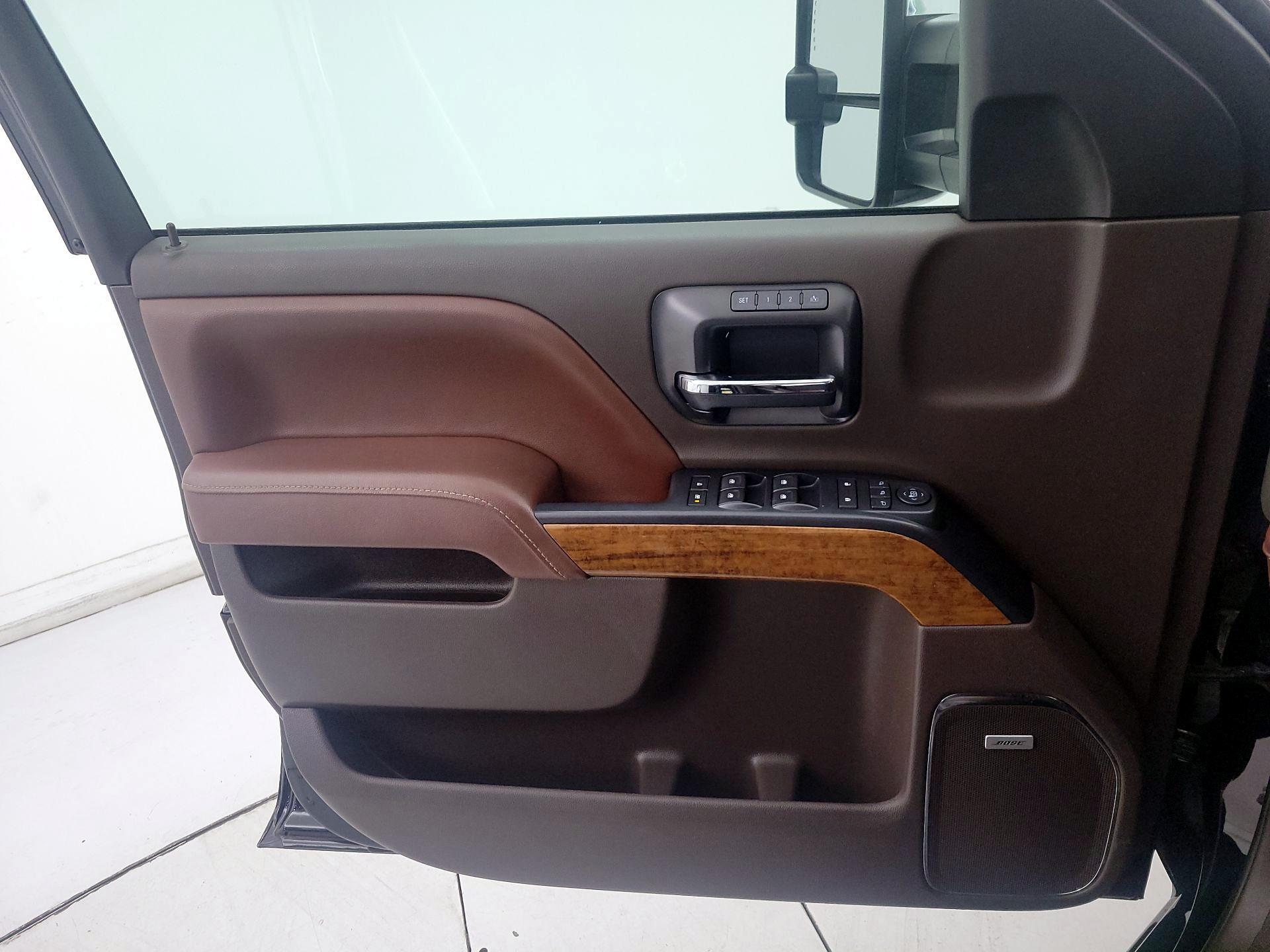 Thumbnail: 2017 Chevrolet Silverado 2500 - 12