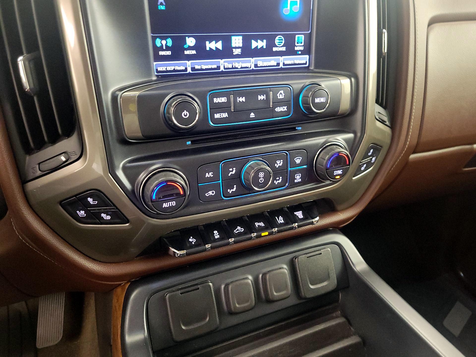 Thumbnail: 2017 Chevrolet Silverado 2500 - 17