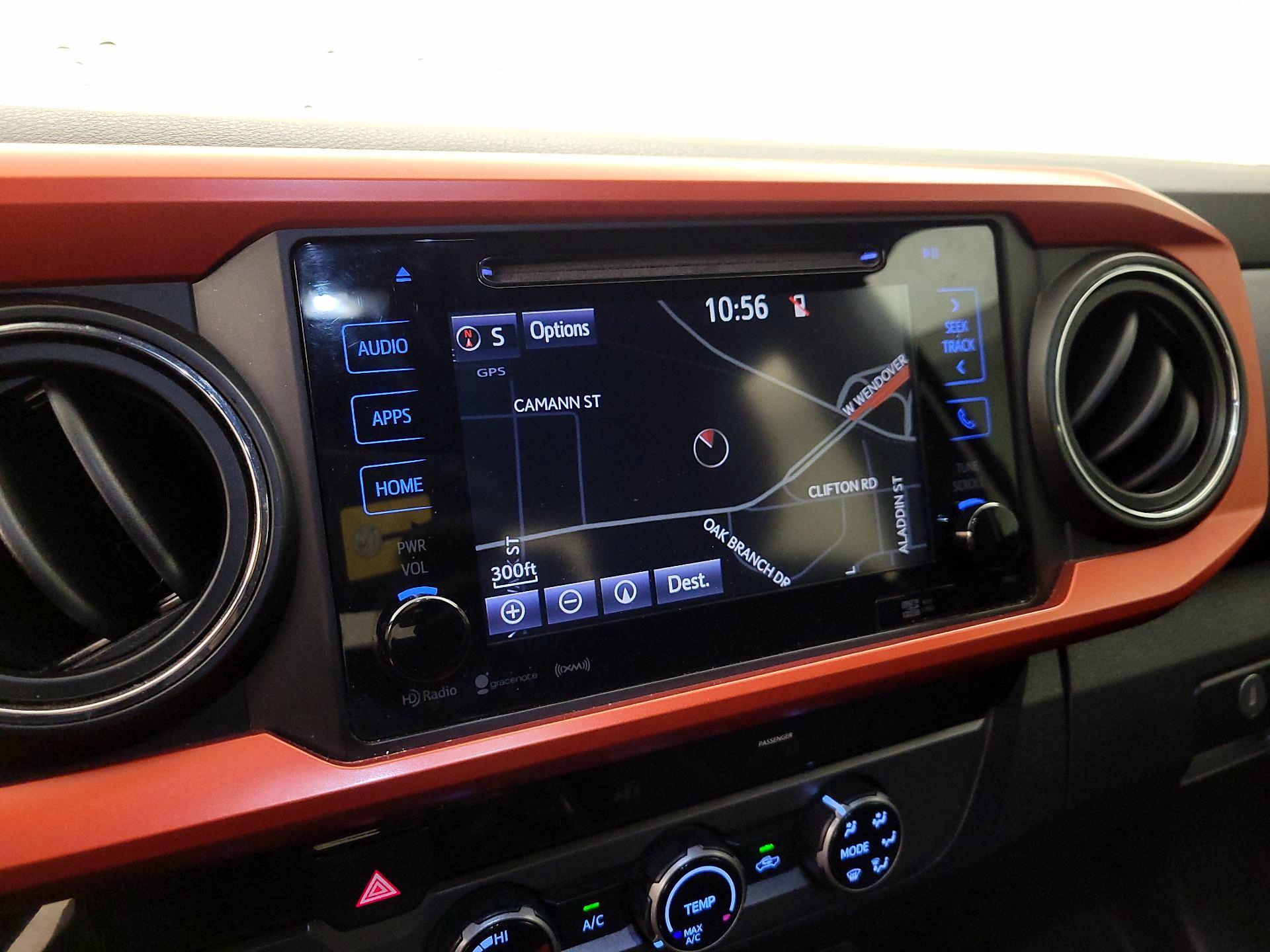 Thumbnail: 2016 Toyota Tacoma - 14
