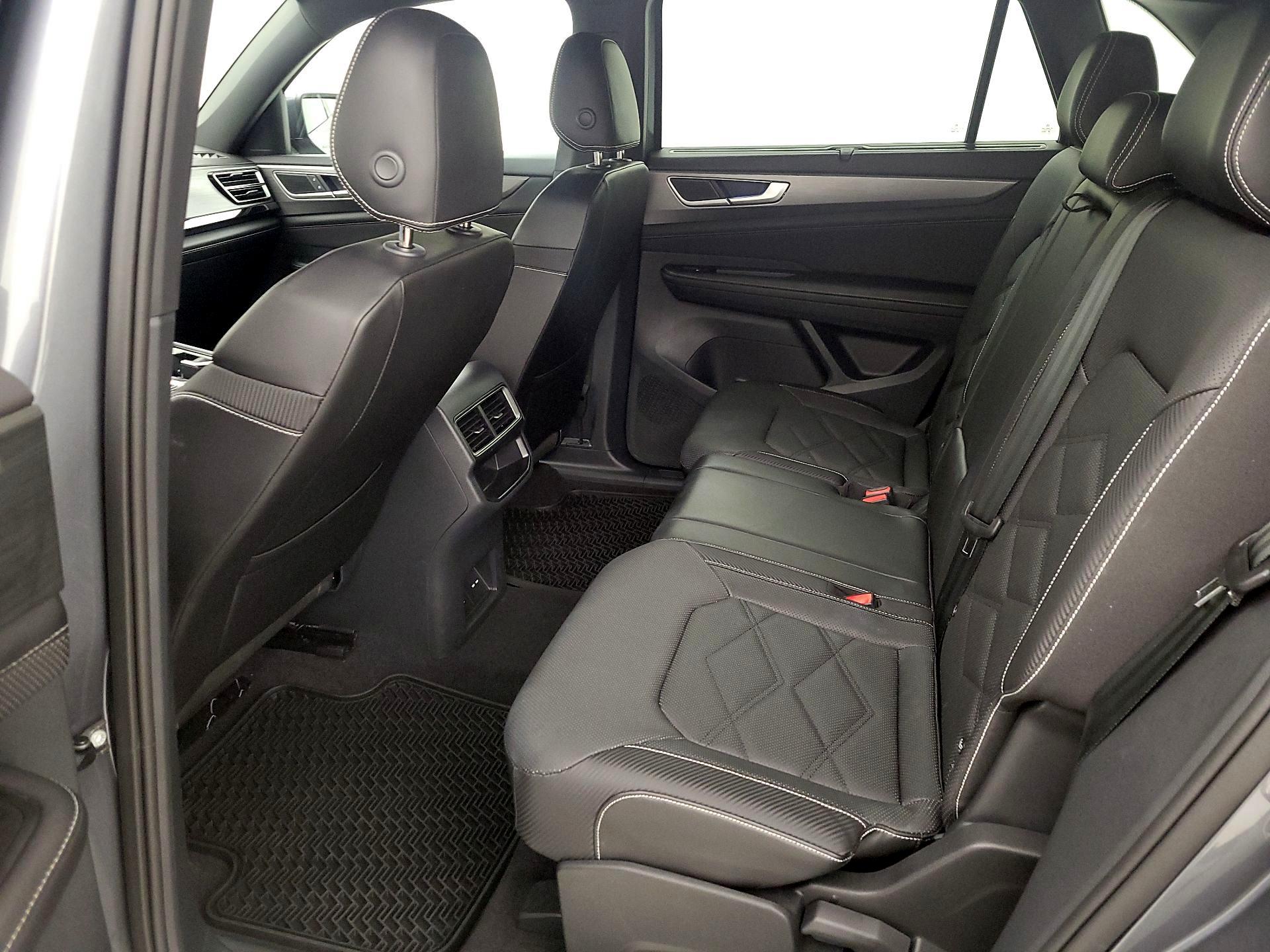 Thumbnail: 2024 Volkswagen Atlas - 19