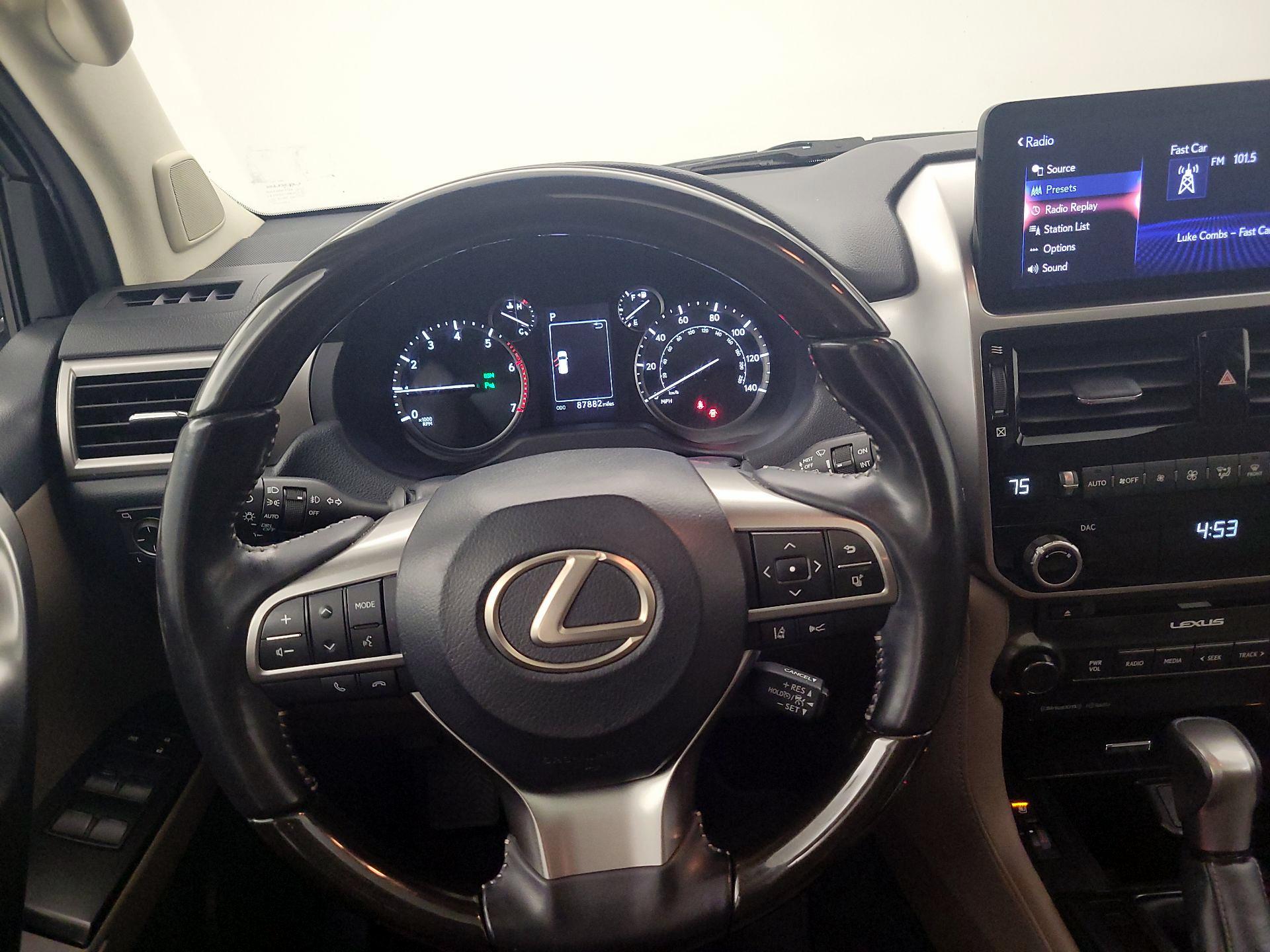 Thumbnail: 2022 Lexus GX - 10