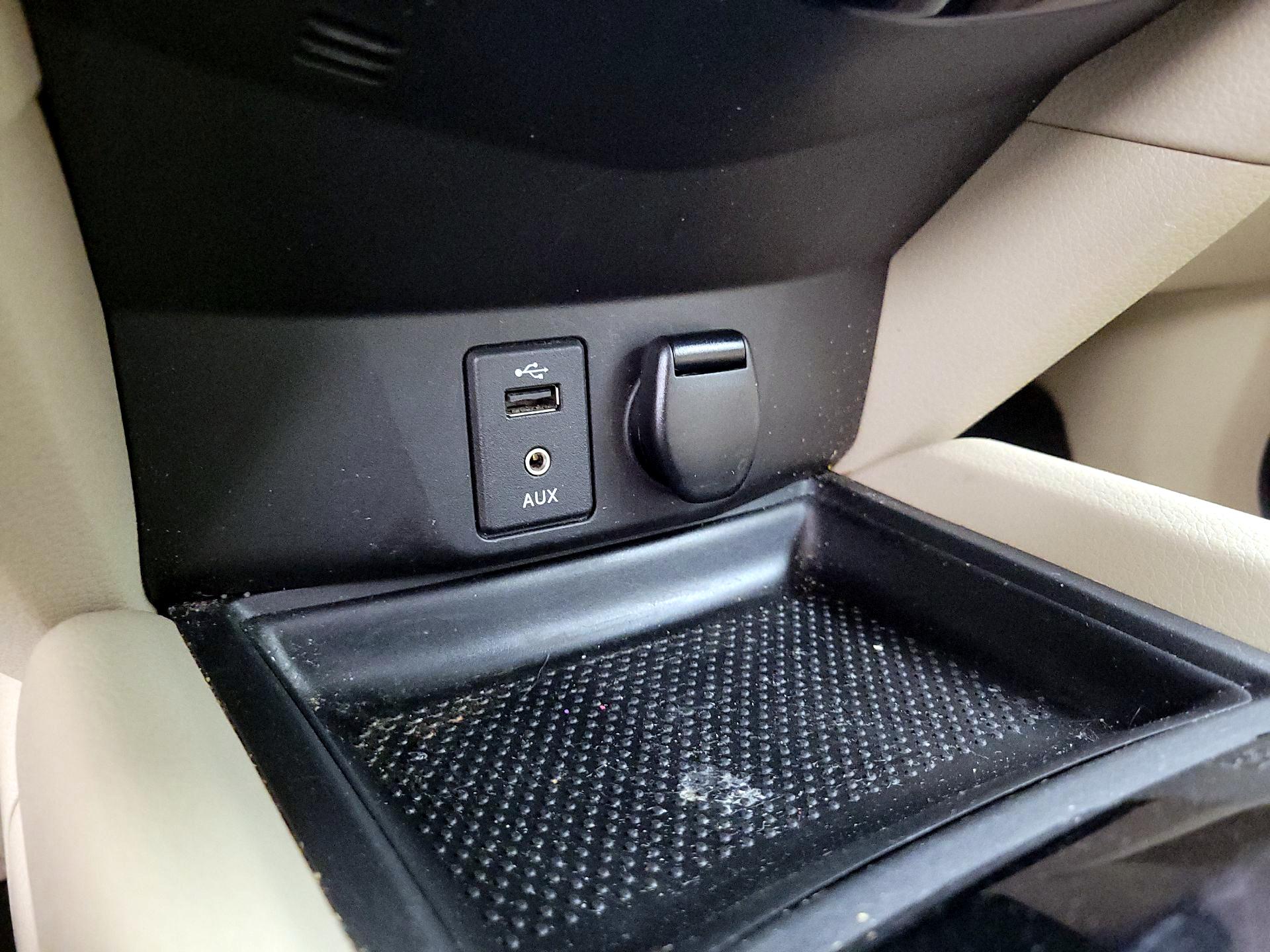 Thumbnail: 2015 Nissan Rogue - 19