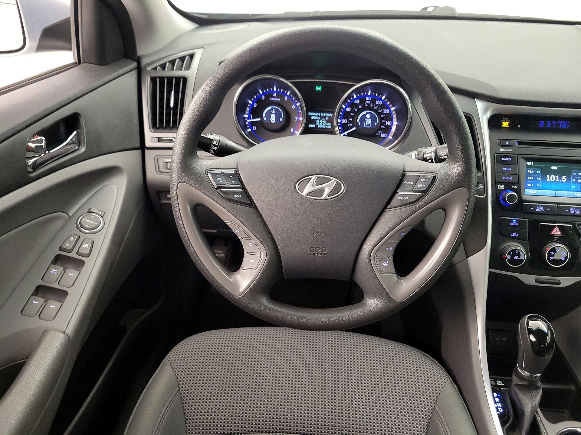 Thumbnail: 2014 Hyundai Sonata - 10