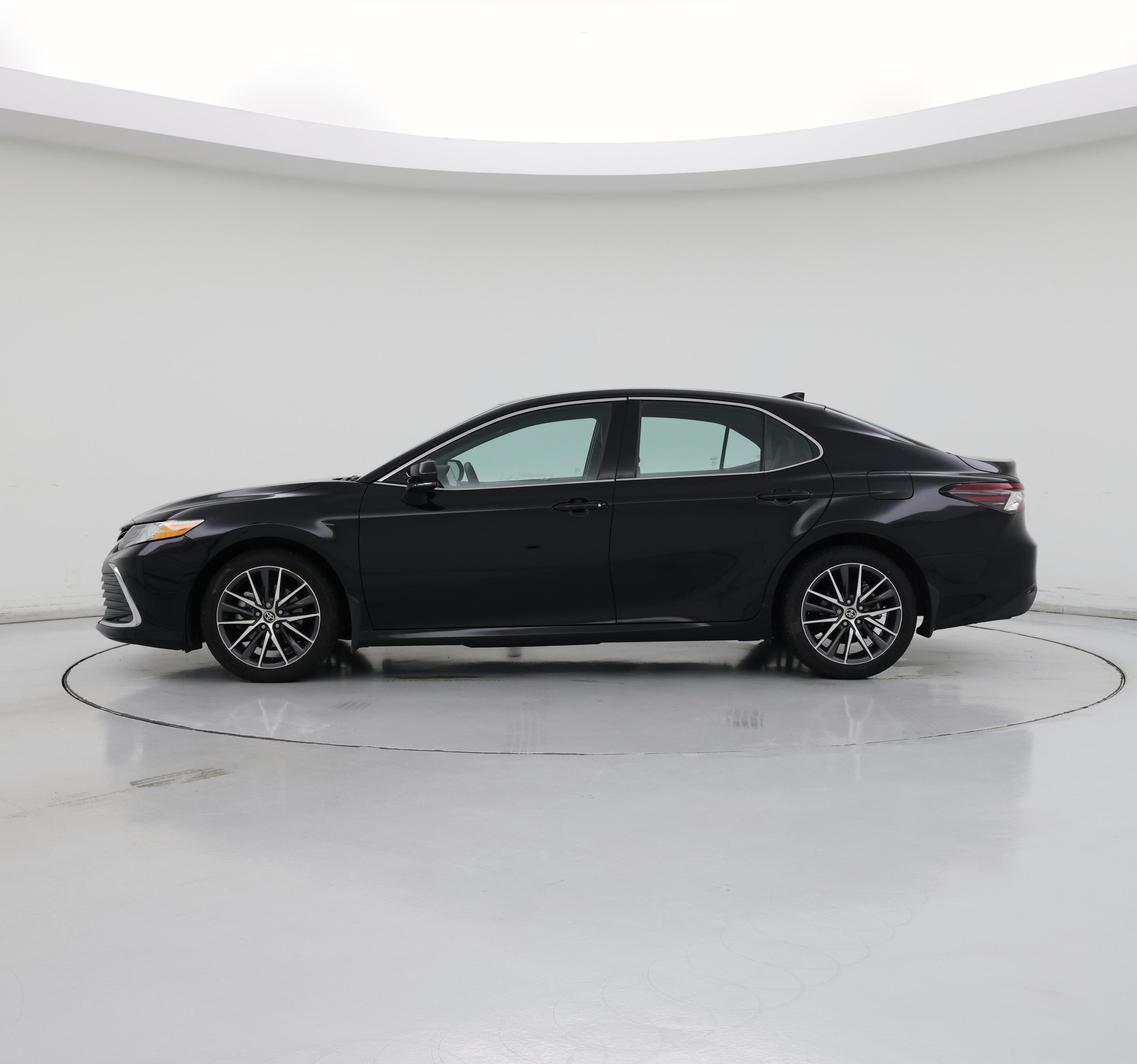 Thumbnail: 2023 Toyota Camry - 3